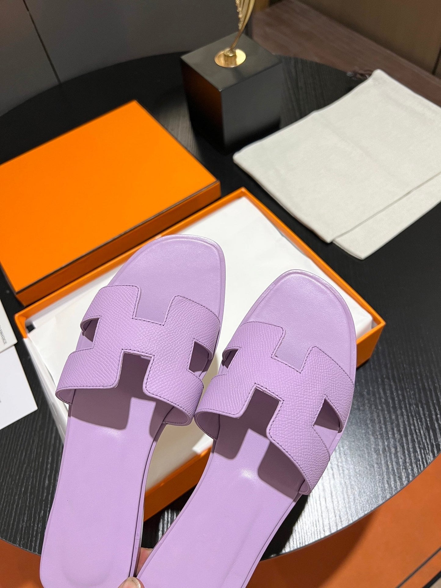 0RAN SANDAL Leather Lavender