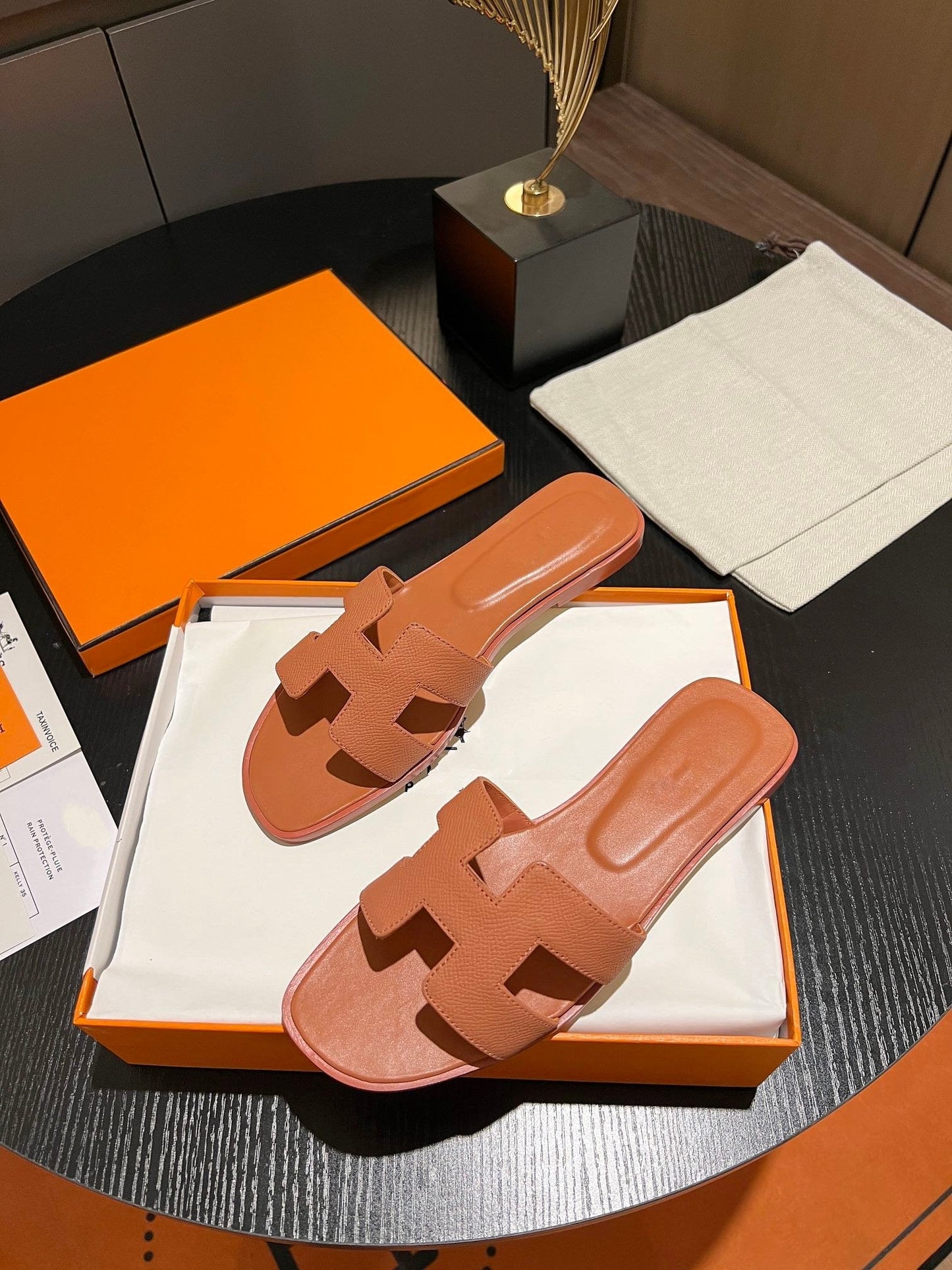 0RAN SANDAL Leather Carrot