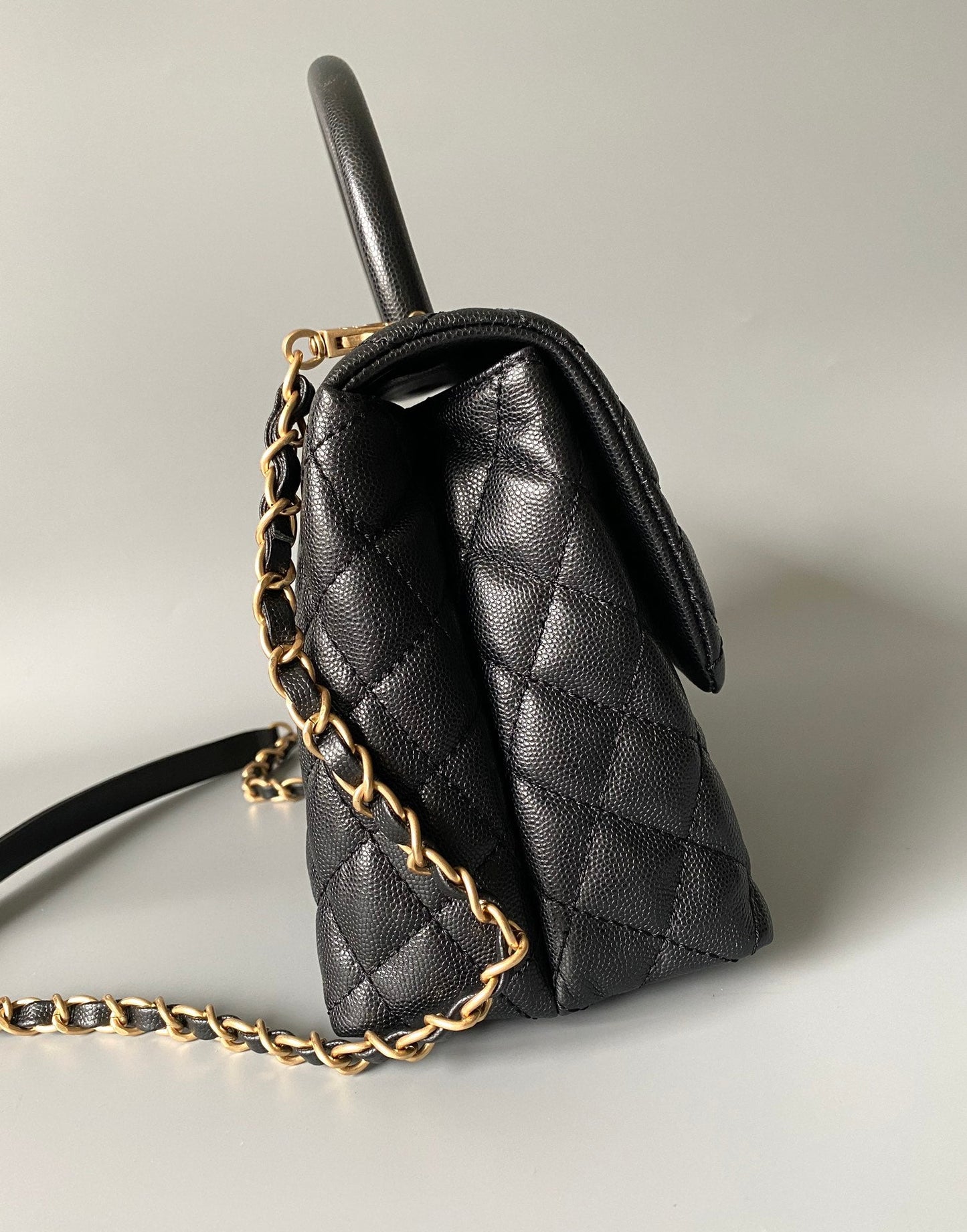 coco handle large flap bag 28cm black quilted caviar gold hardware