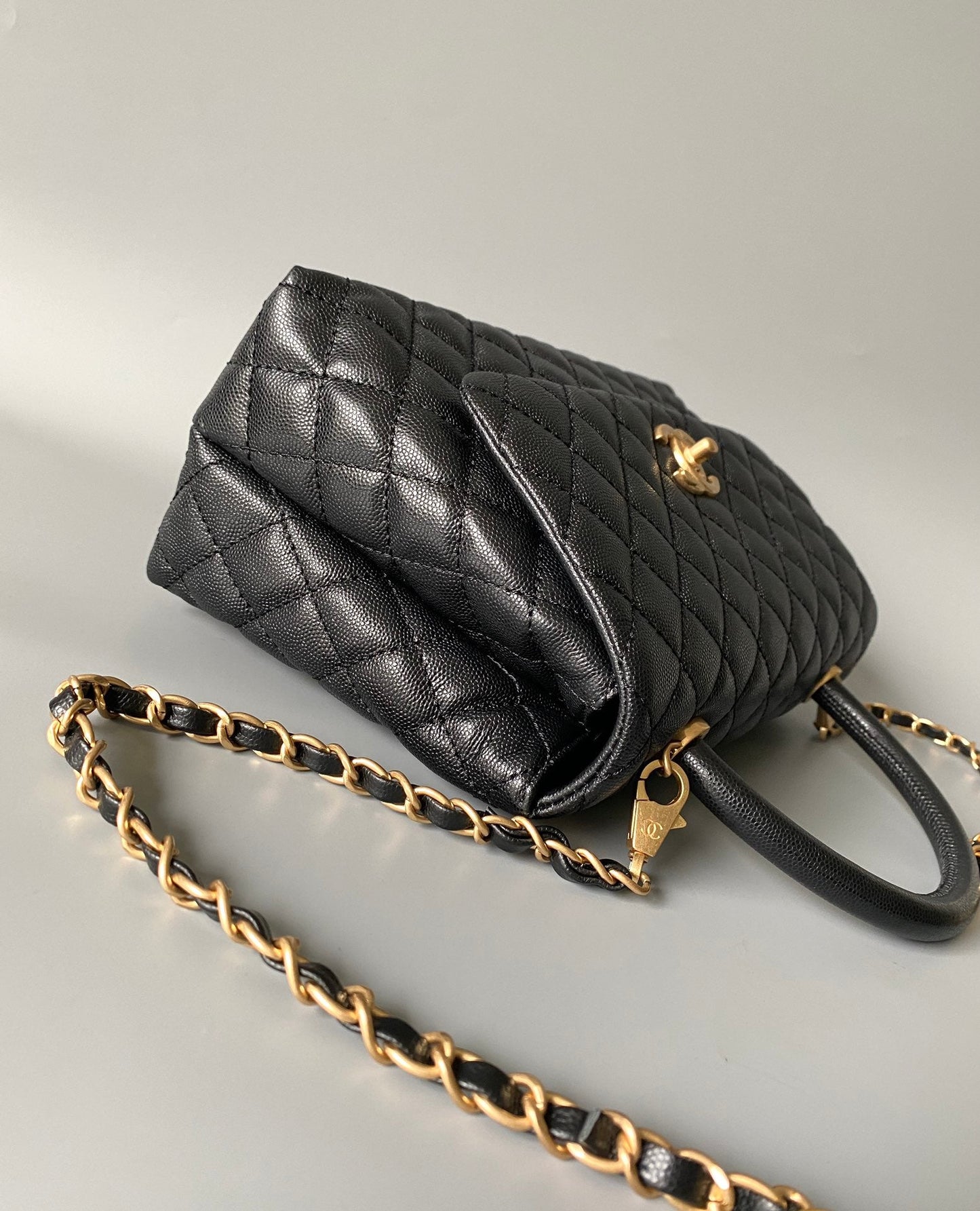 coco handle large flap bag 28cm black quilted caviar gold hardware