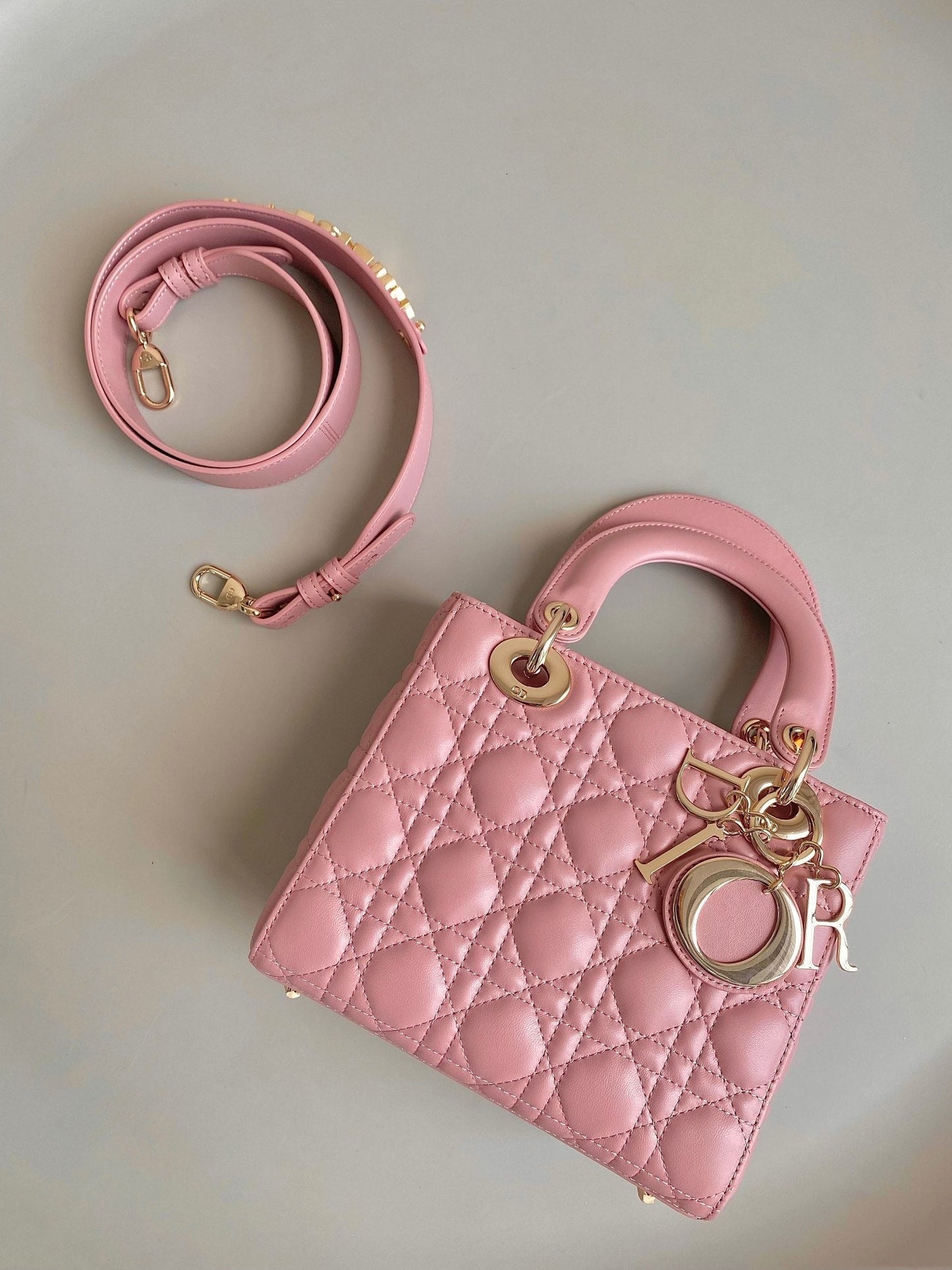 SMALL LADY 20 POWDER PINK LAMBSKIN