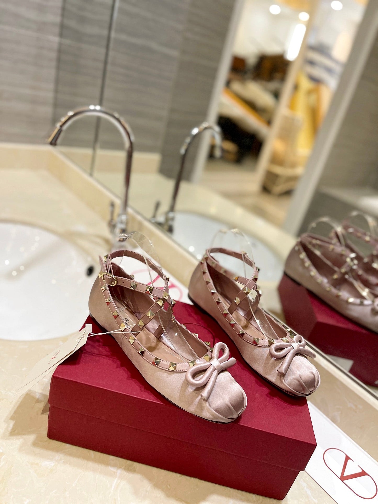 ROCKSTUD PATENT ROSE CANNELLE LEATHER BALLERINA