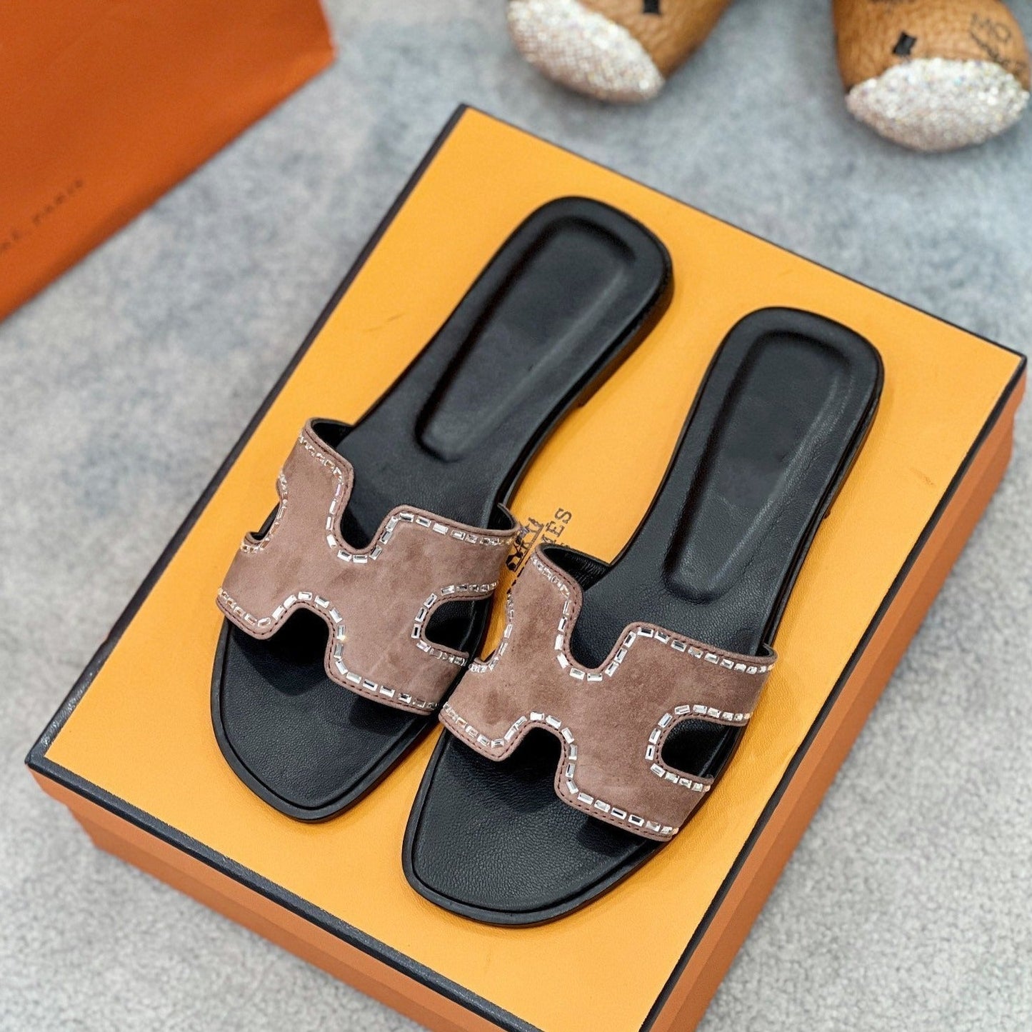 0ran sandal sienna black suede goatskin