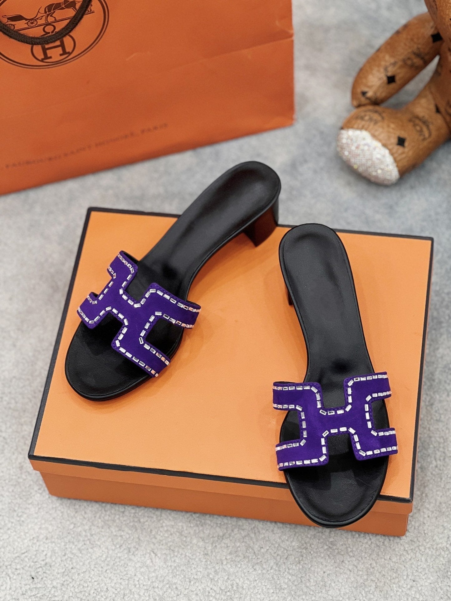 0ran 45 sandal purple black suede goatskin