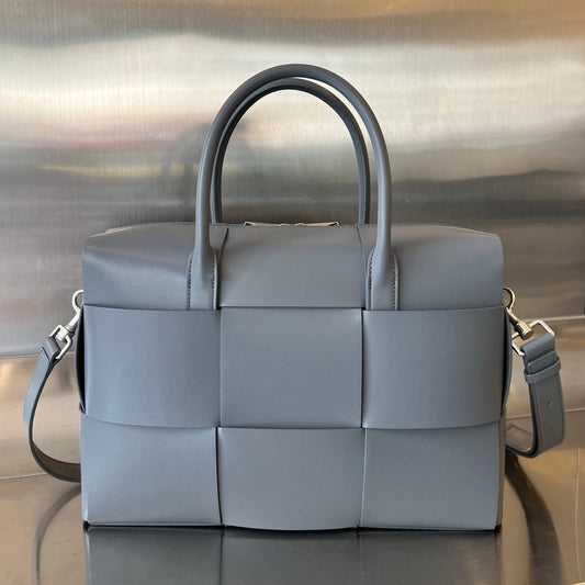 ARCO 36 BAG IN GRAY LAMBSKIN