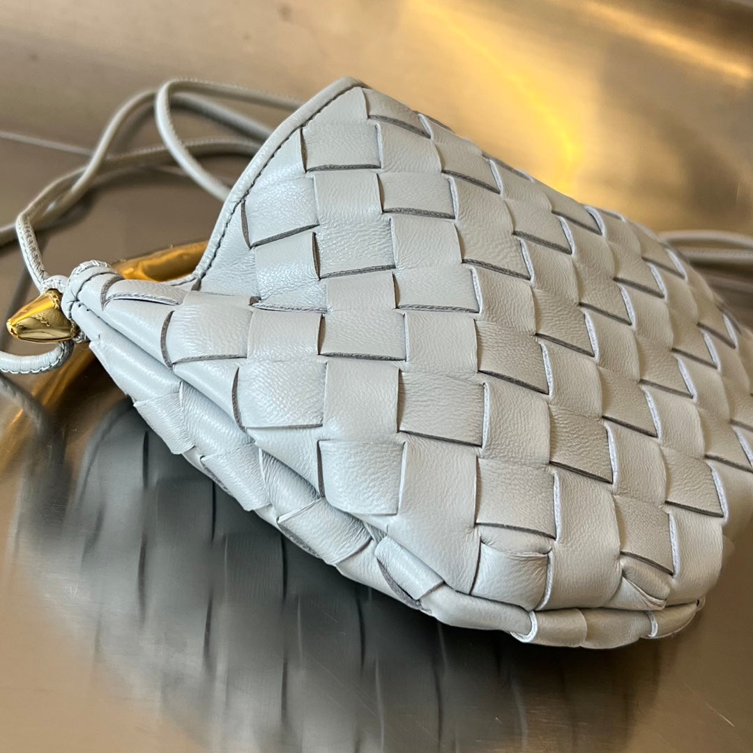 SARDINE 20 WITH CHAIN IN LIGHT GREY LAMBSKIN