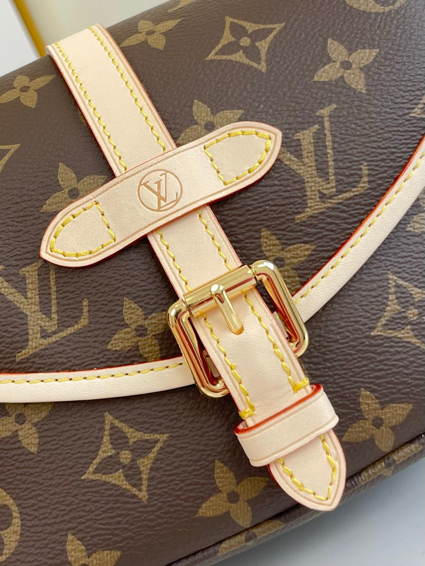 SAUMUR BB 20 BROWN MONOGRAM CANVAS AND LEATHER TRIM GOLD HARDWARE