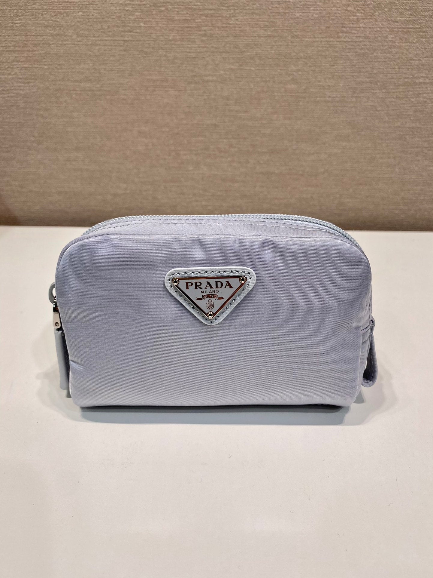 PRA CLUTCH 12 IN LIGHT GREY RE-NYLON