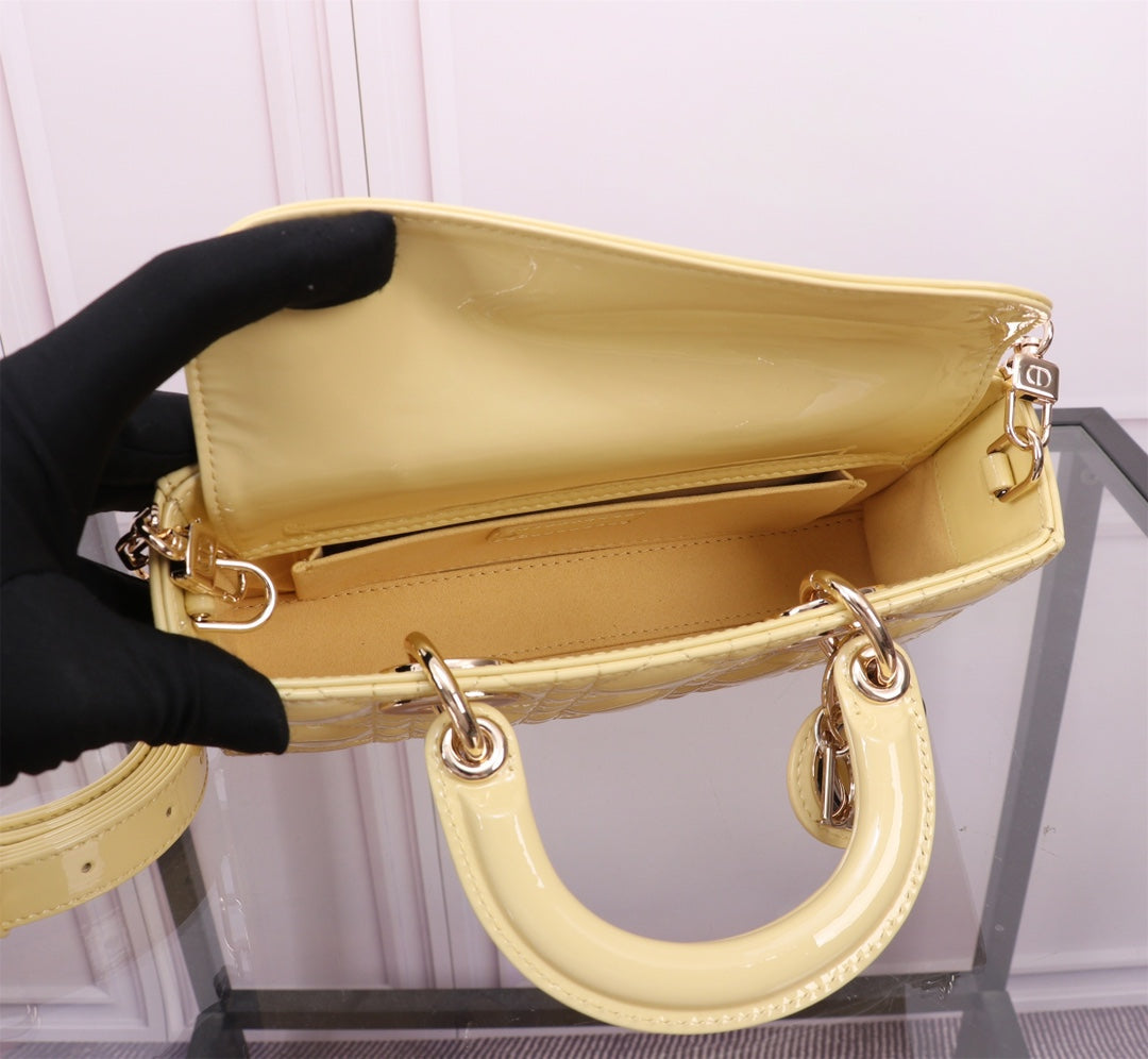 SMALL LADY D-JOY 22 YELLOW LAMBSKIN