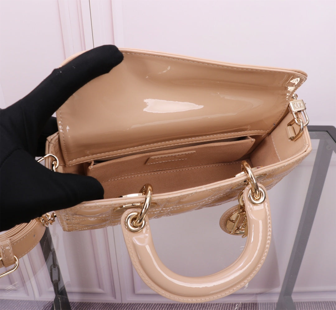 SMALL LADY D-JOY 22 BEIGE LAMBSKIN