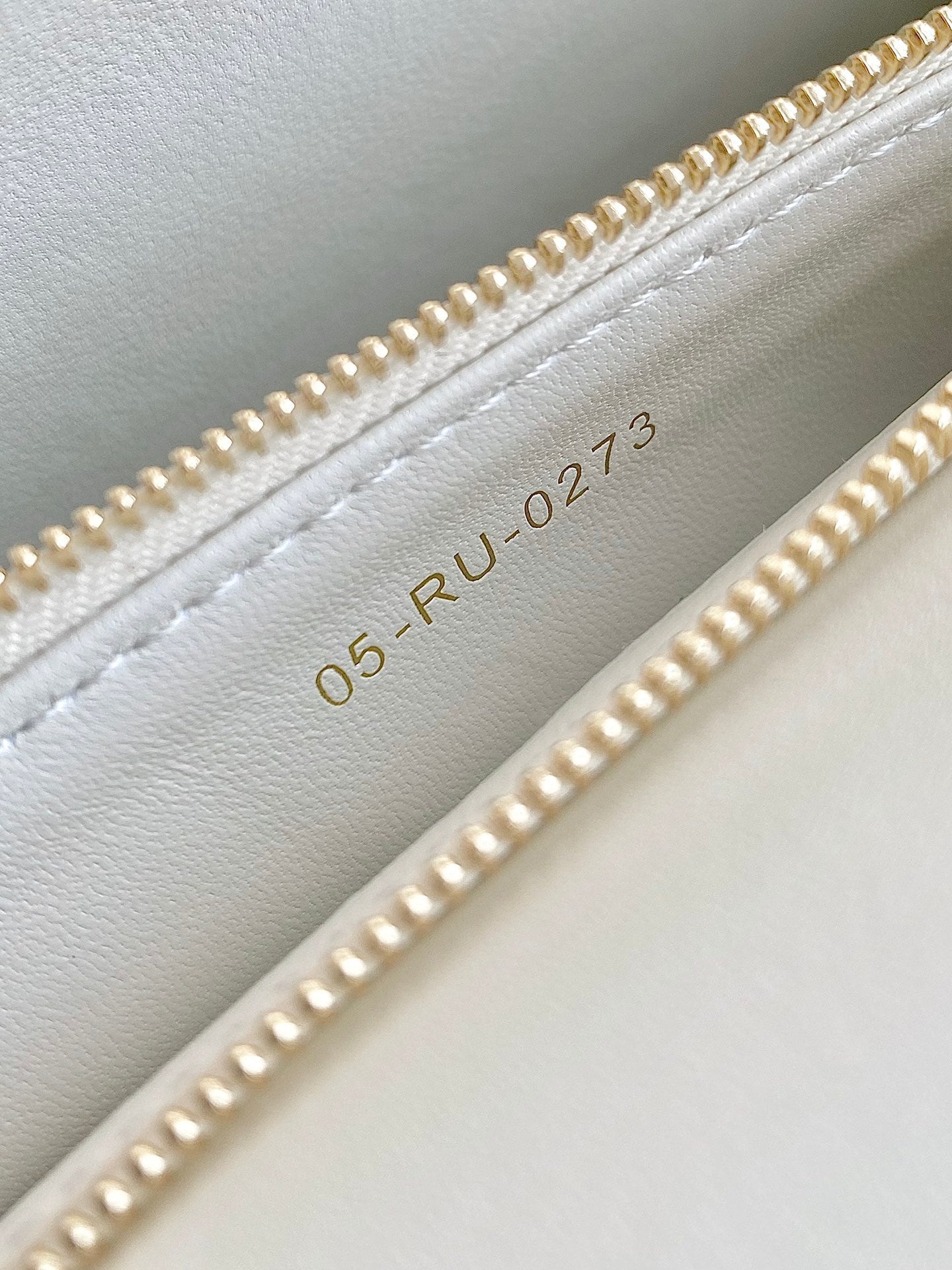 MISS LADY 24 LARGE BAG IN WHITE LAMBSKIN