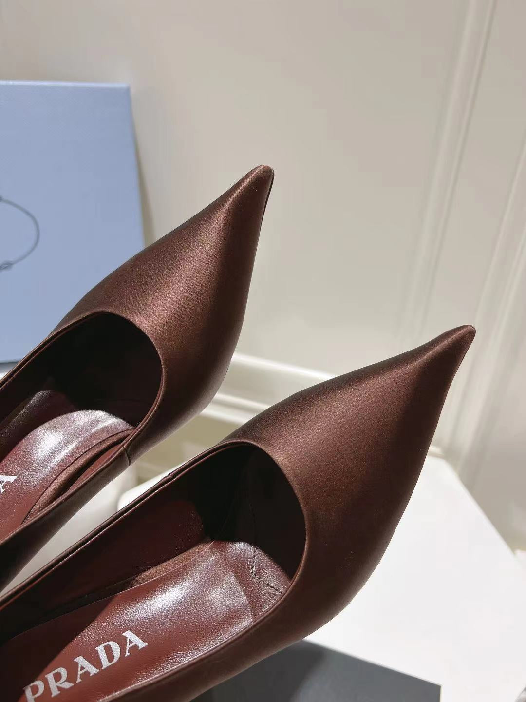 PRA BASIC HIGH-HEELED CHOCOLATE SATIN