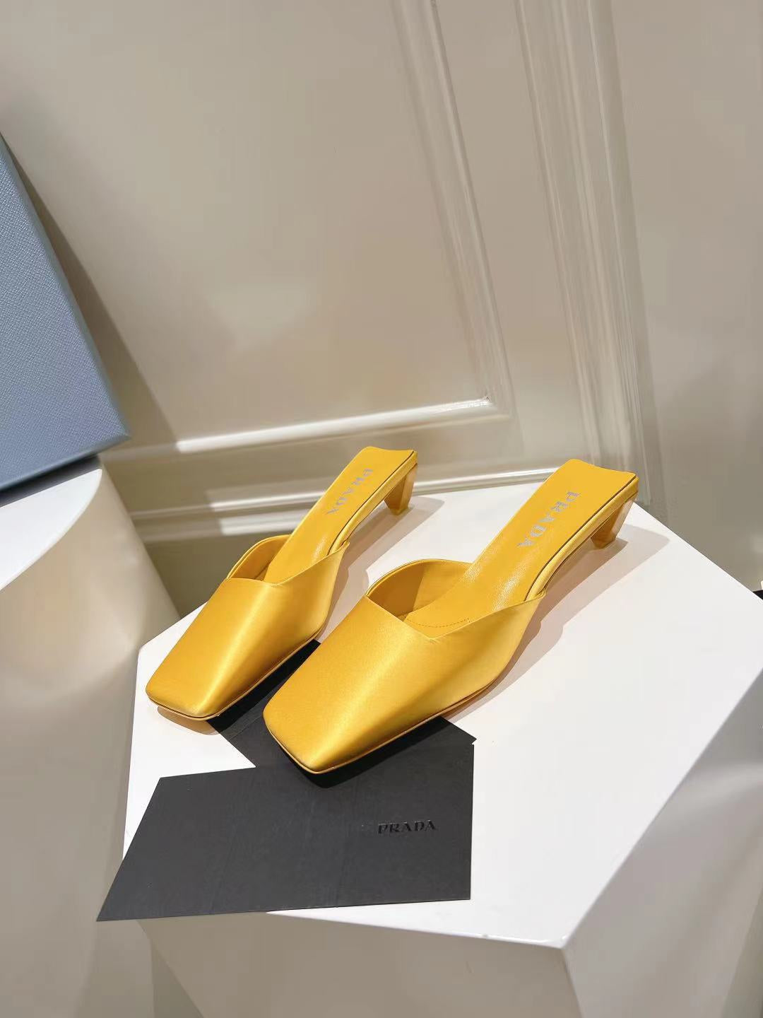 PRA SQUARE TOE MULES YELLOW SATIN