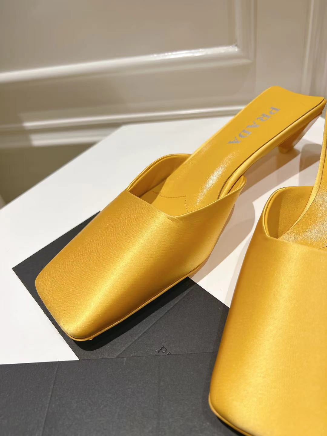 PRA SQUARE TOE MULES YELLOW SATIN