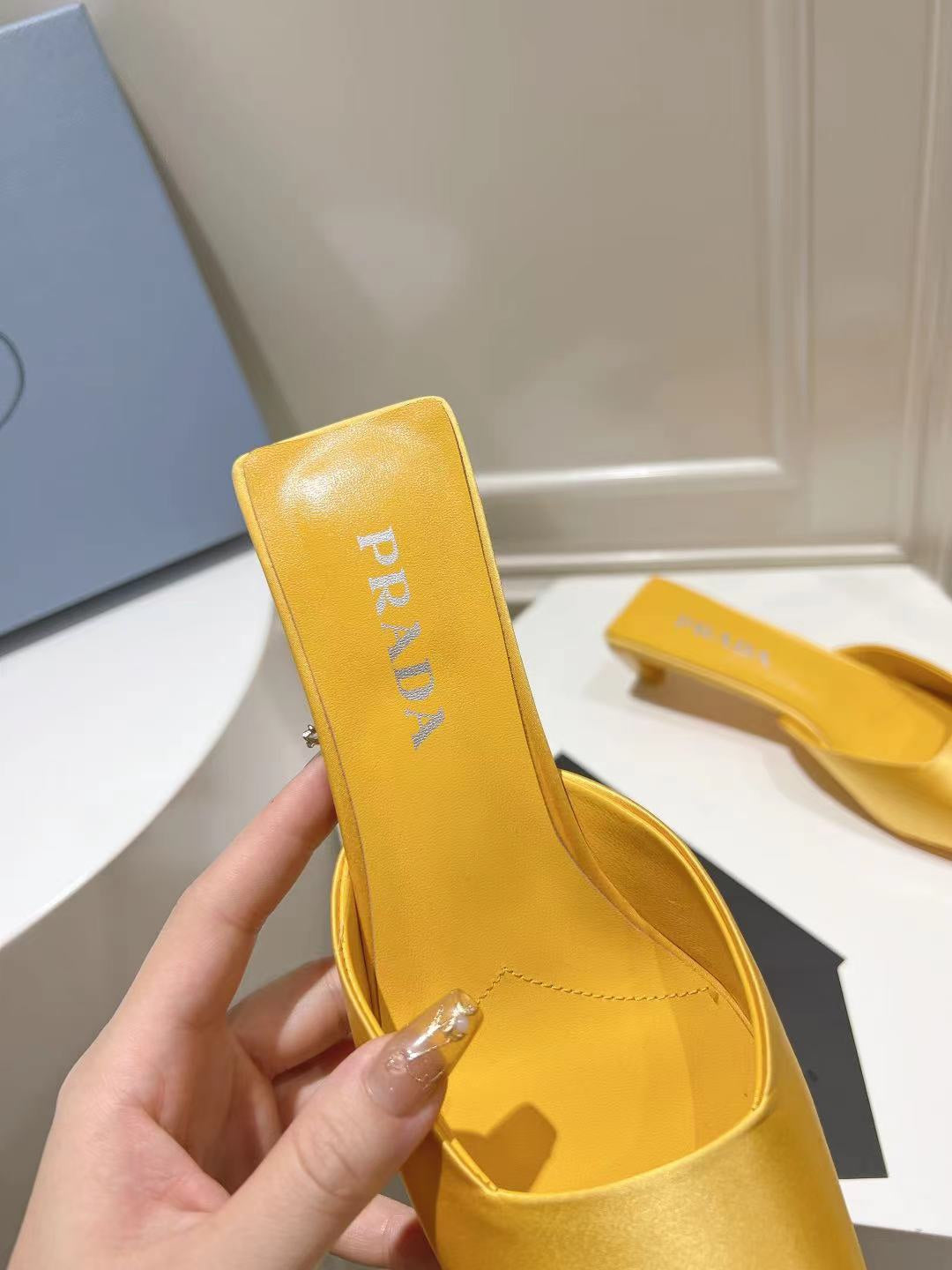 PRA SQUARE TOE MULES YELLOW SATIN