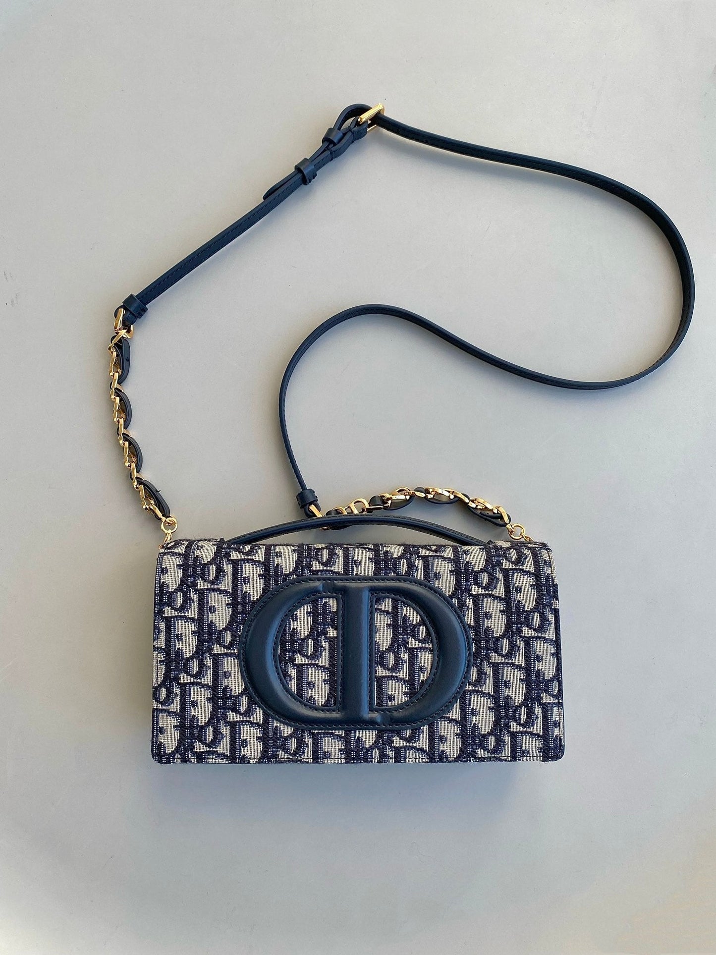 SIGNATURE CHAIN BAG 21 IN BLUE OBLIQUE JACQUARD