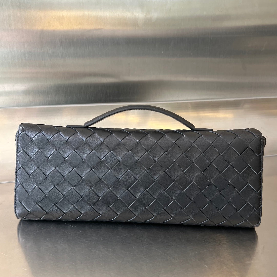 BV Long Clutch Andiamo With Handle 31cm Black Calfskin Ghw