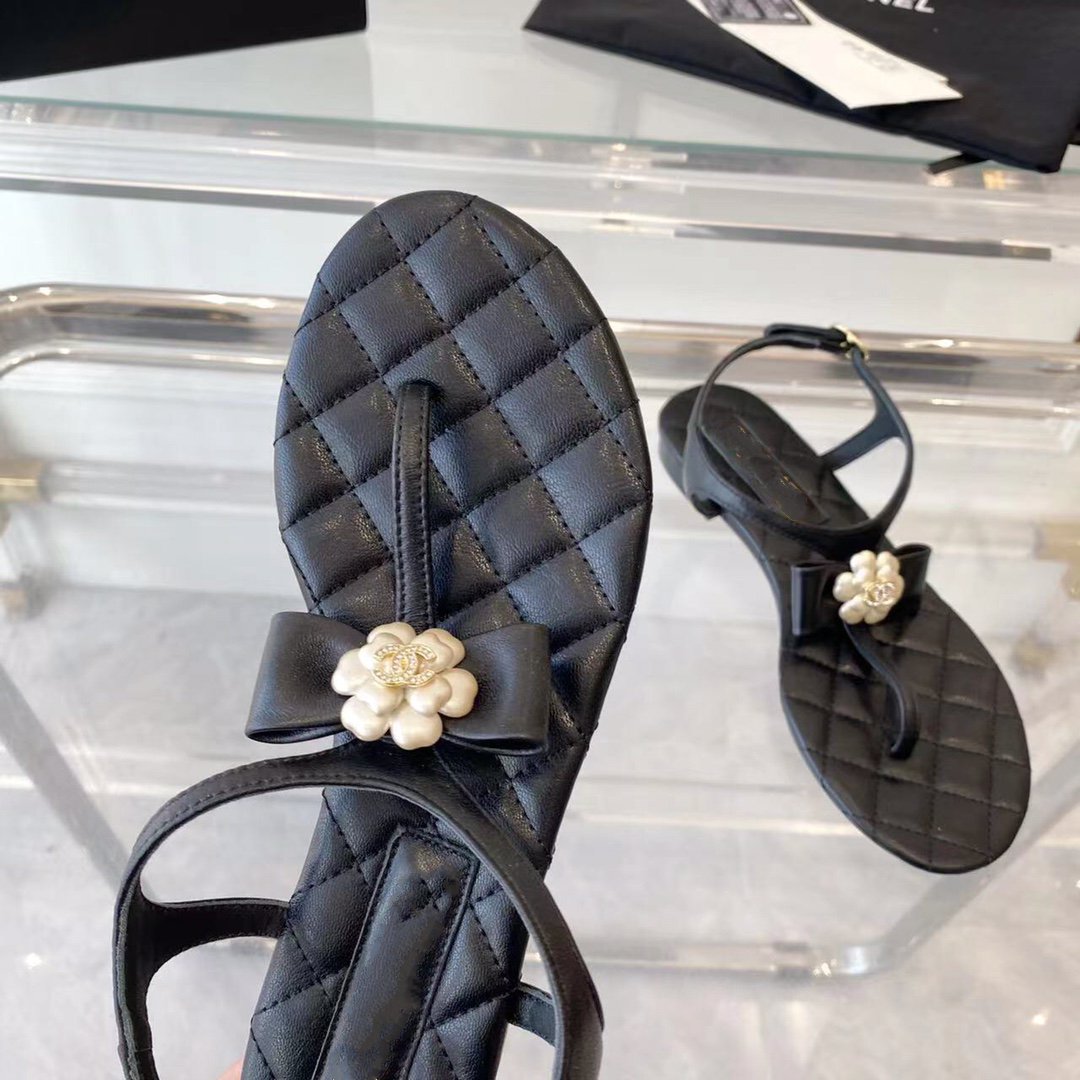 sandal black quilted lambskin flower cc