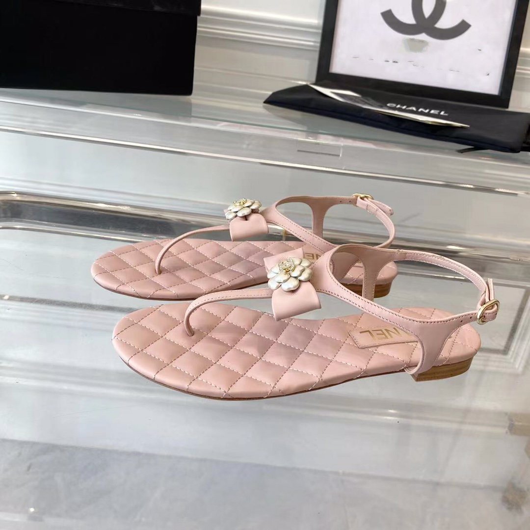 sandal pink quilted lambskin flower cc