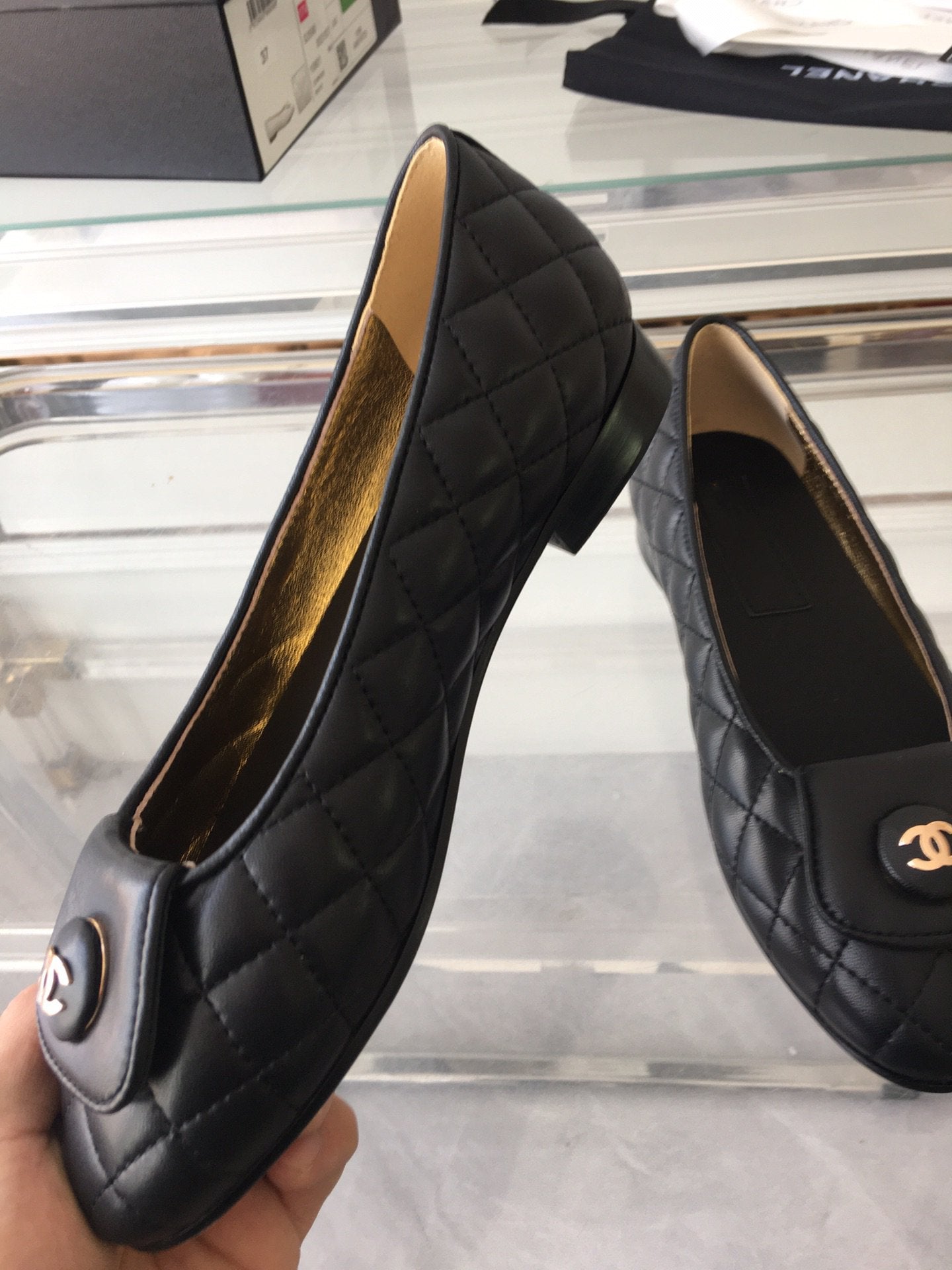 ballet flat black quilted gold cc lock