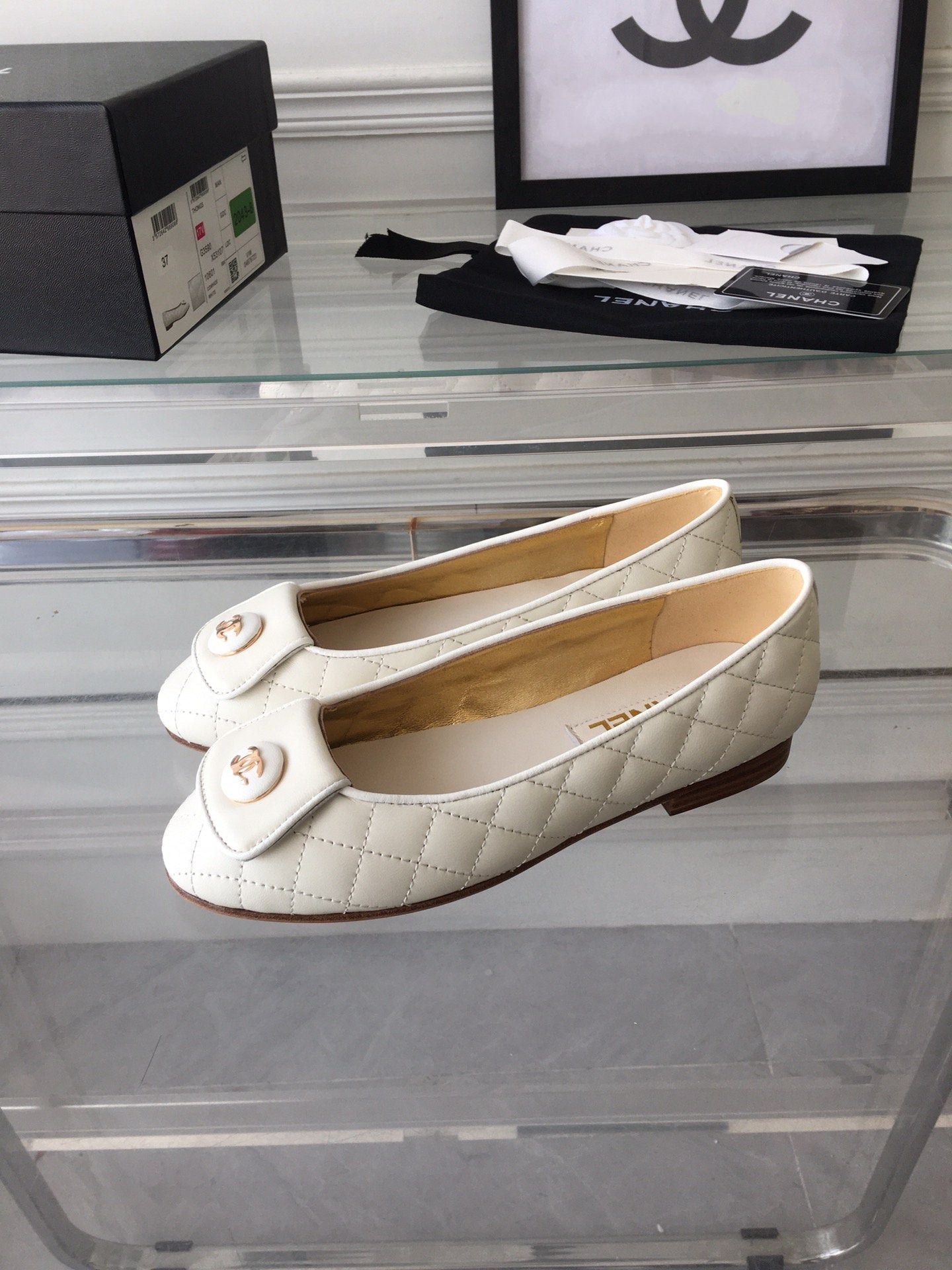 ballet flat quilted white gold cc lock