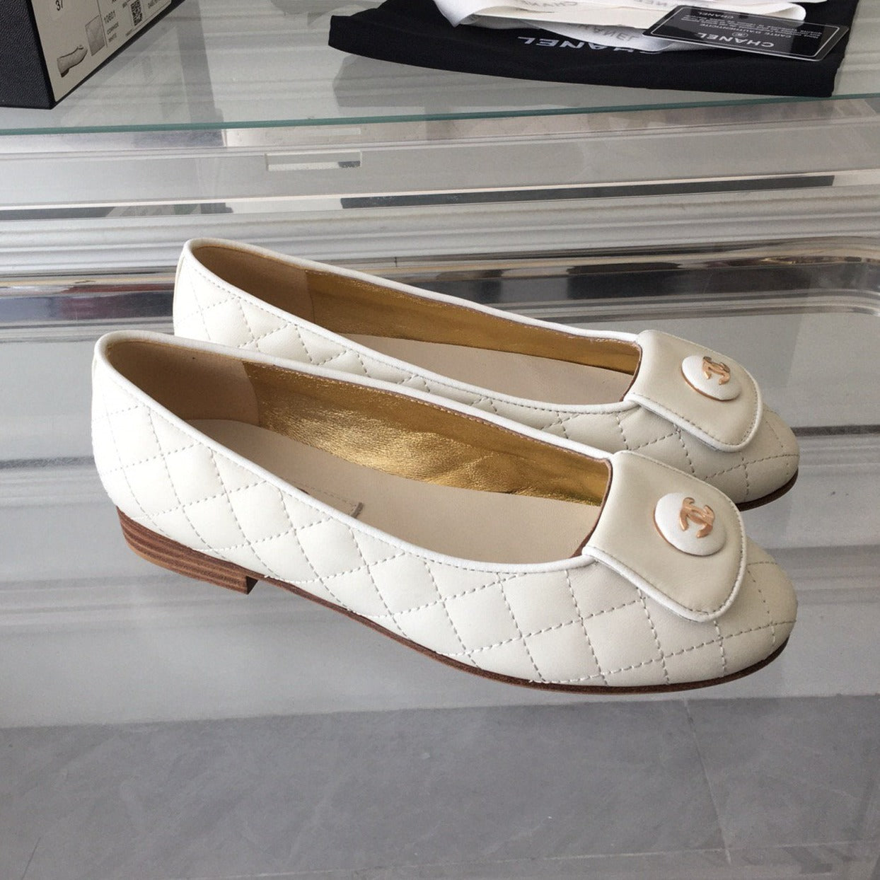 ballet flat quilted white gold cc lock