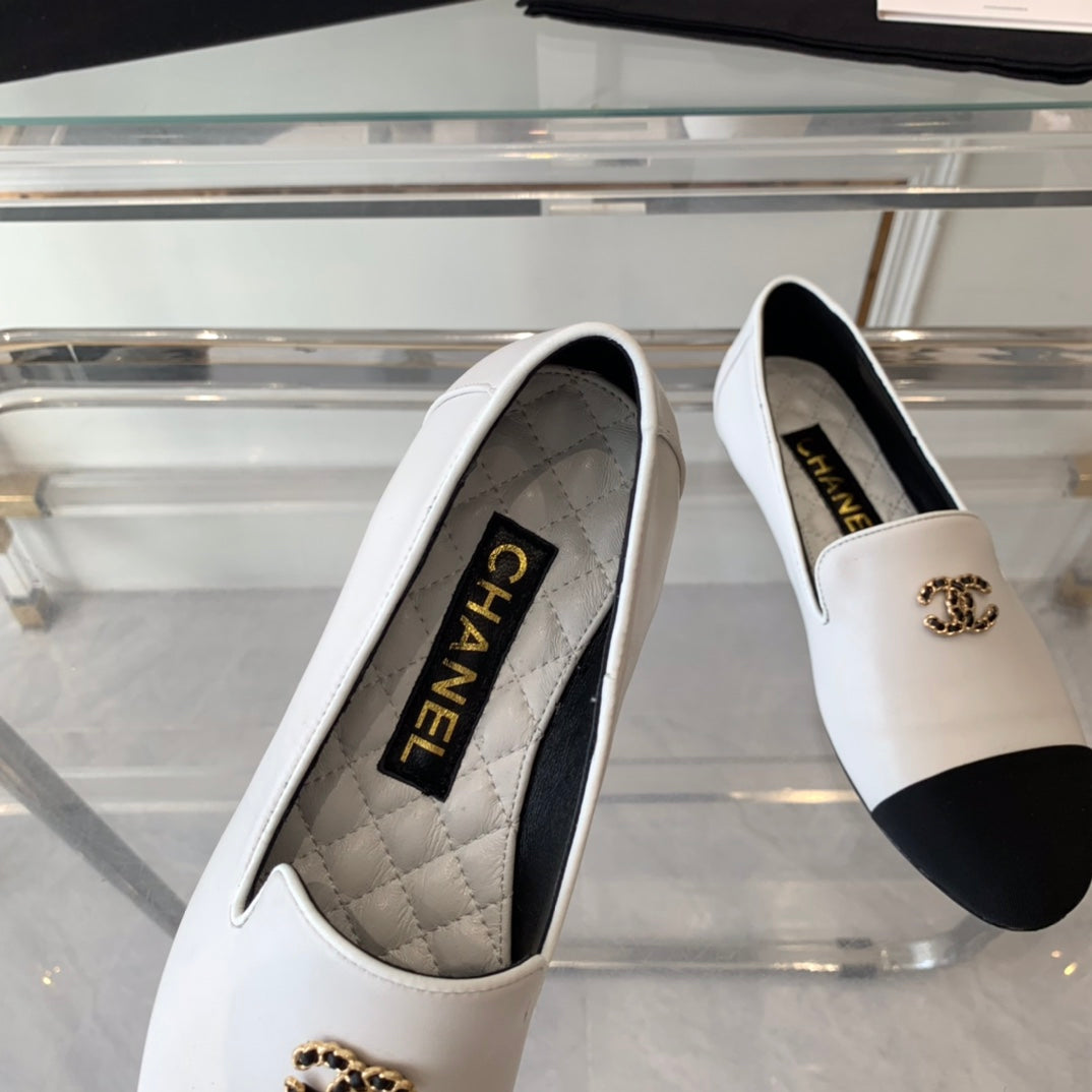 cc loafer white lambskin black grosgrain