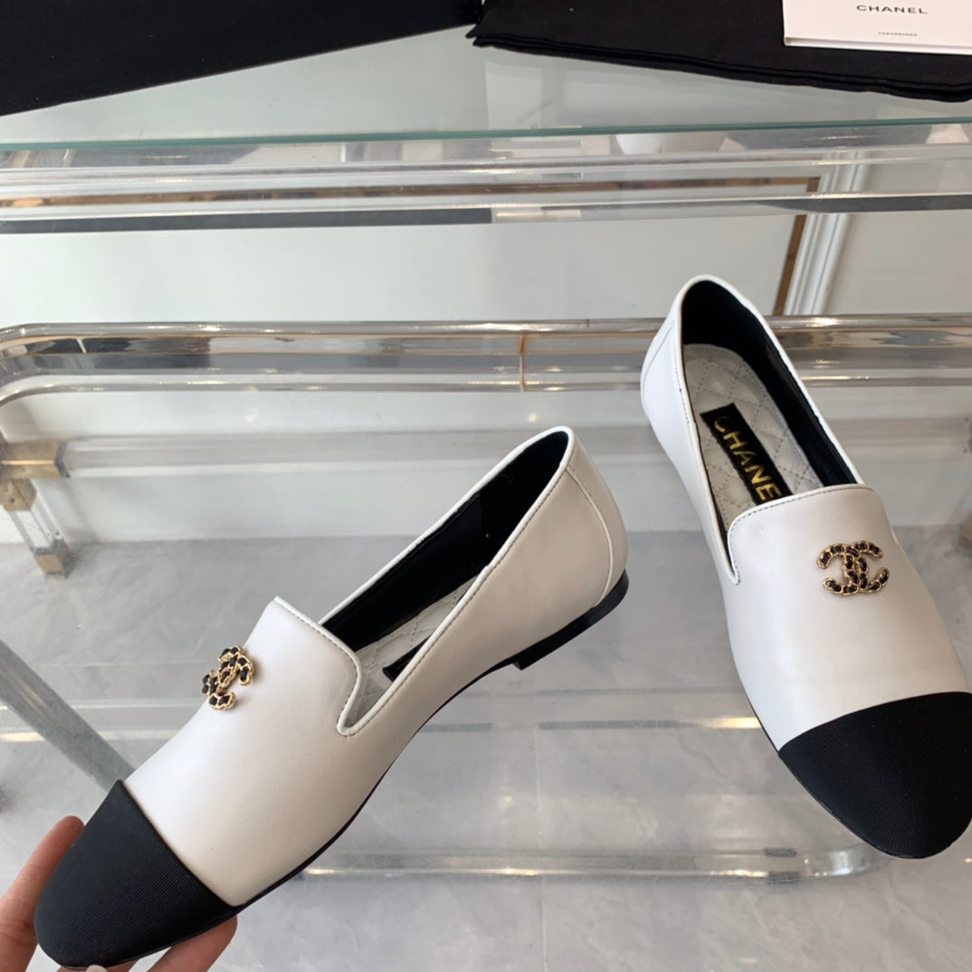 cc loafer white lambskin black grosgrain