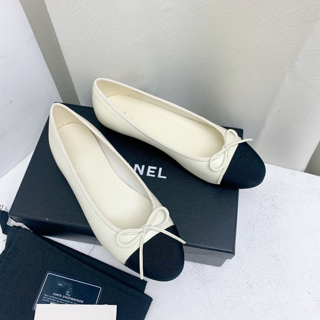 ballet flat white black lambskin grosgrain