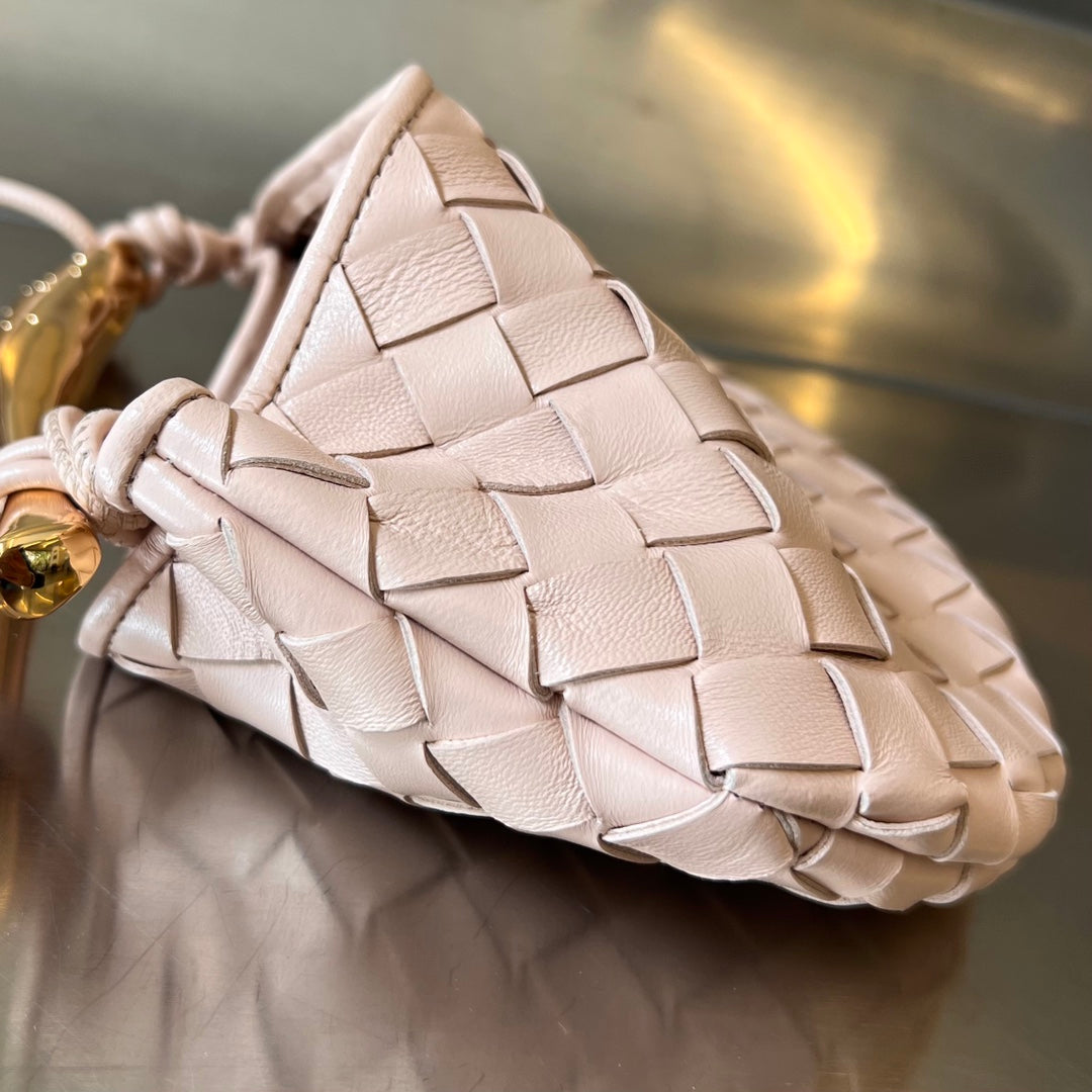 SARDINE 20 WITH CHAIN IN LIGHT PINK LAMBSKIN