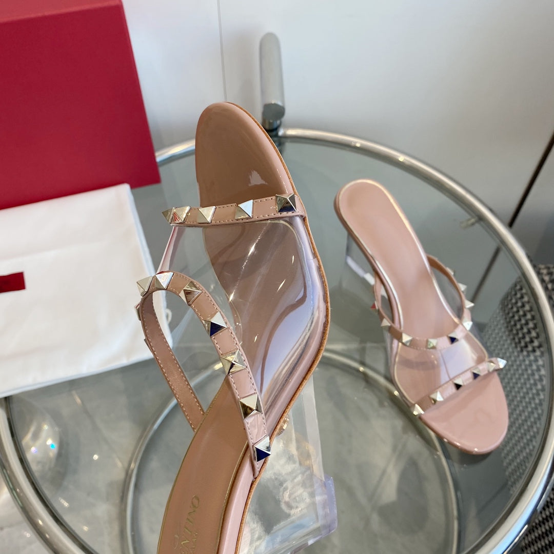 80mm Rockstud Patent Rose Cannelle Leather Mules Transparent