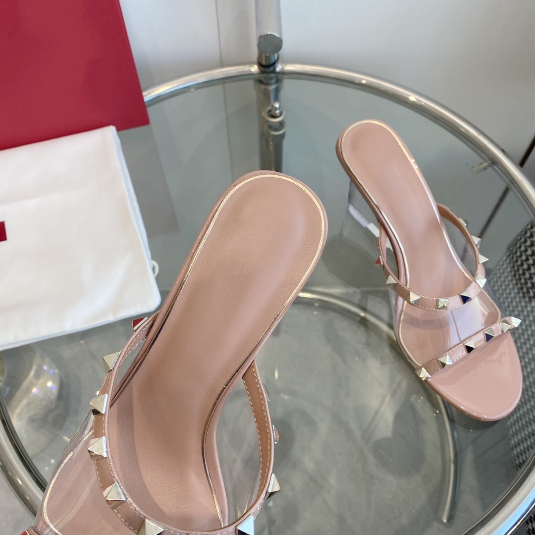 80mm Rockstud Patent Rose Cannelle Leather Mules Transparent