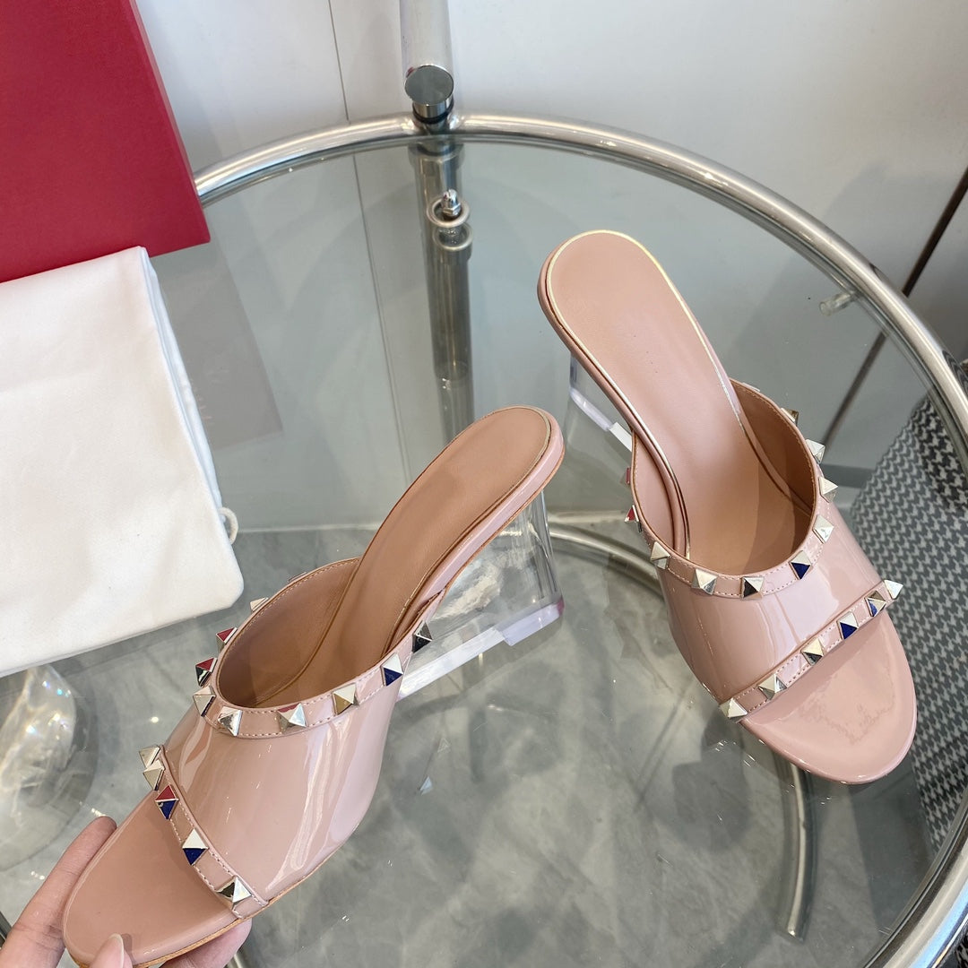 80mm Rockstud Patent Rose Cannelle Leather Mules