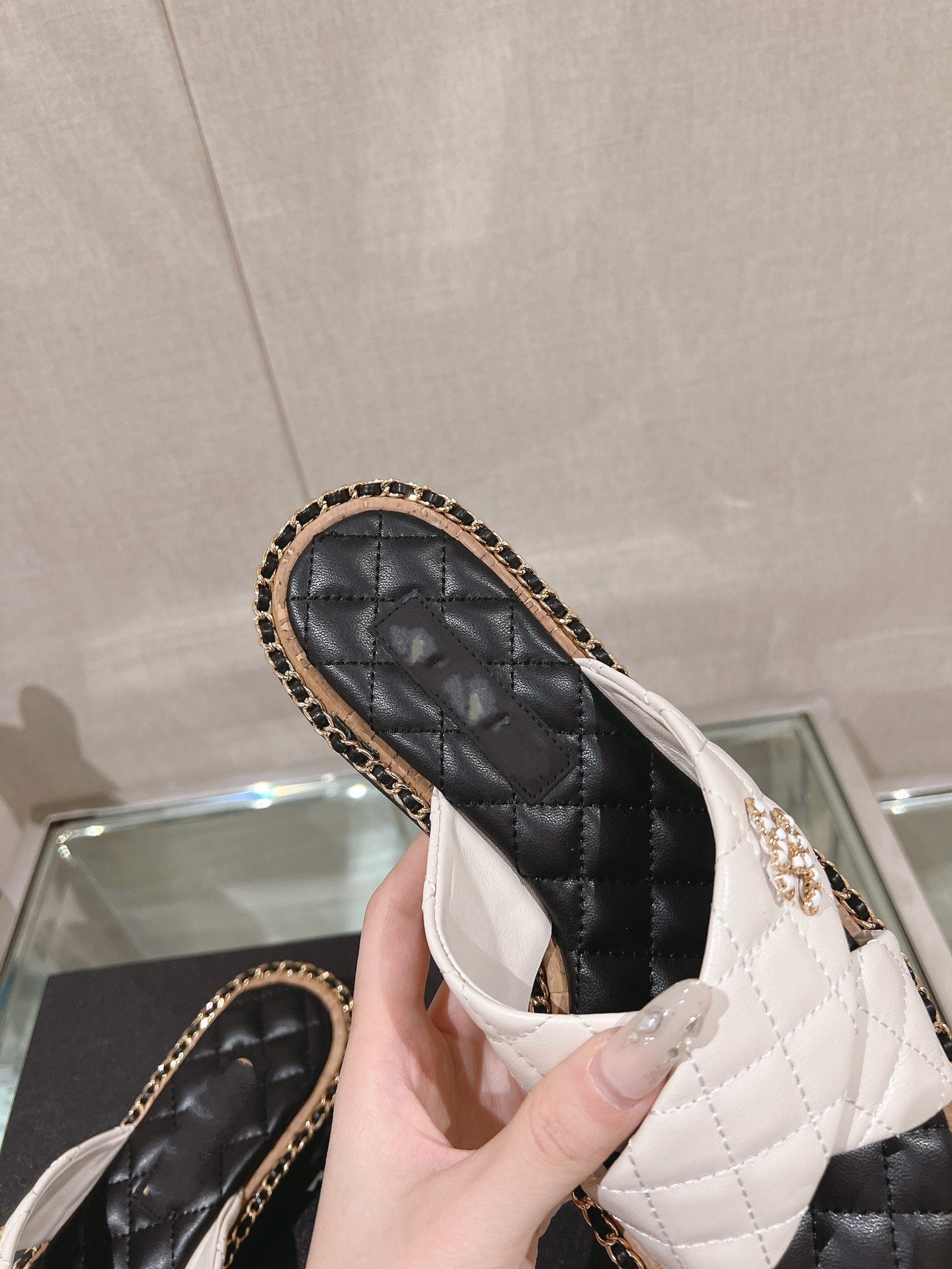 cross slippers 30 white black quilted lambskin