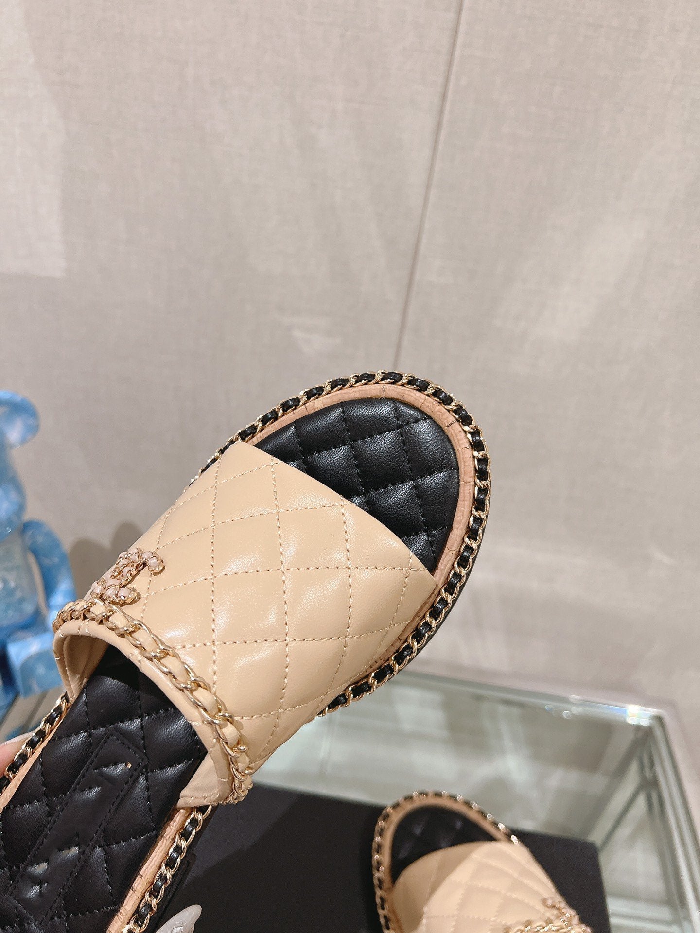 mule sandal 30 beige black quilted lambskin