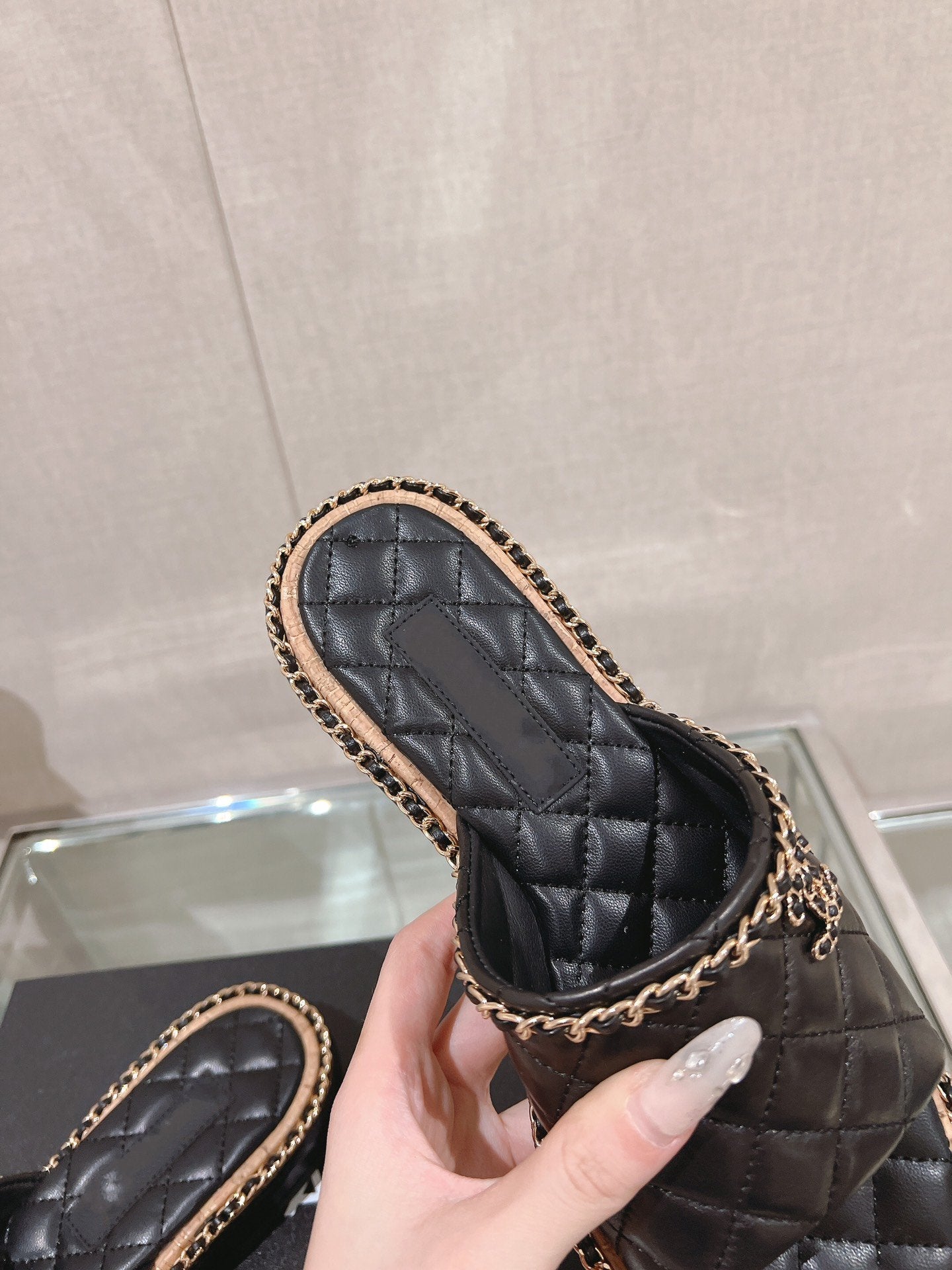 mule sandal 30 black quilted lambskin