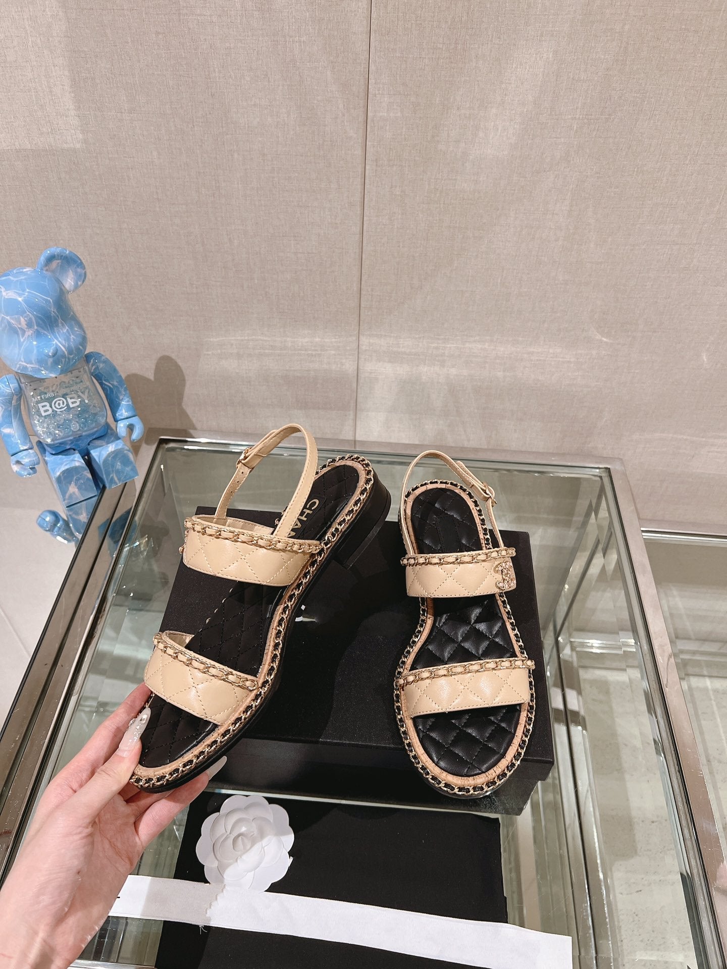 slingbacks sandal 30 beige black quilted lambskin