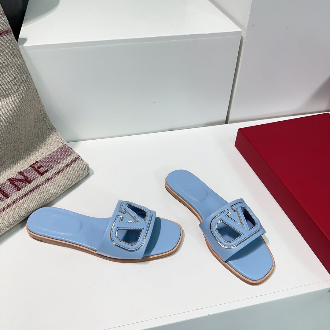 Vlogo Cut-Out Sky Blue Calfskin Slide Sandal