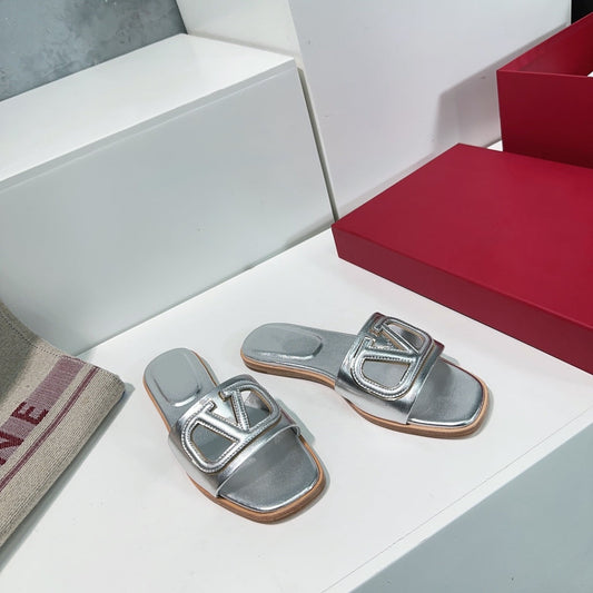 Vlogo Cut-Out Silver Calfskin Slide Sandal