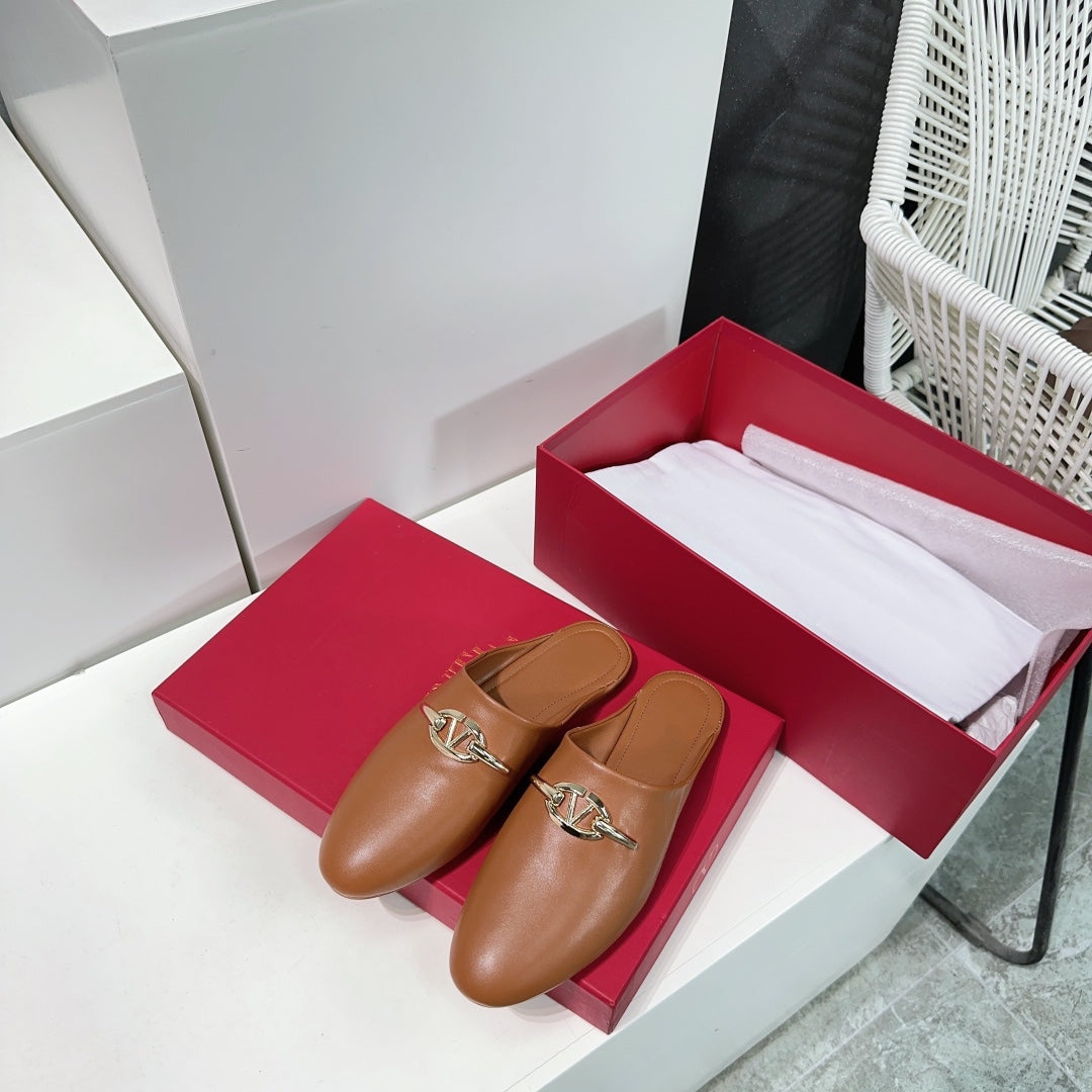 VLogo Signature Tan Leather mules