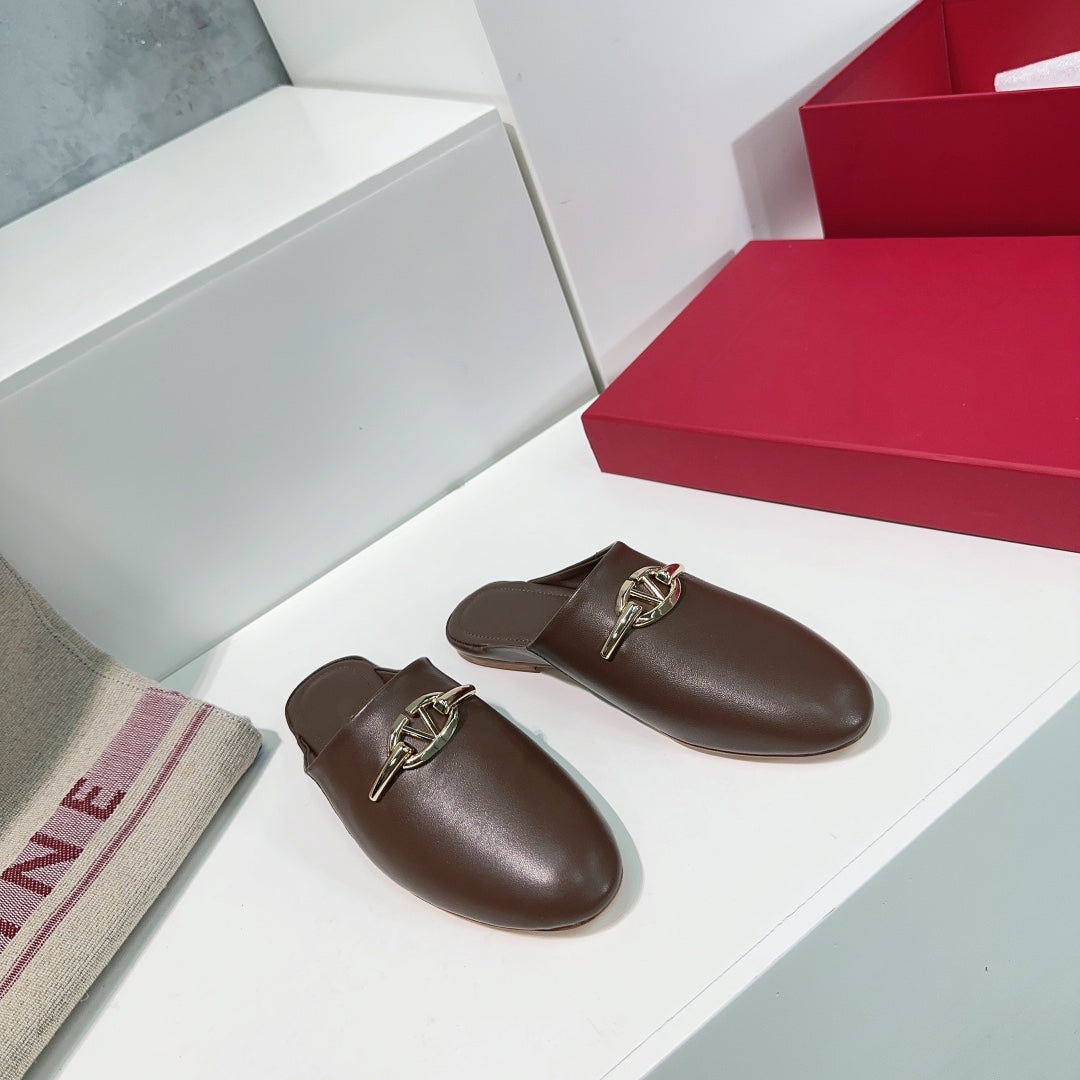 VLogo Signature Brown Leather mules