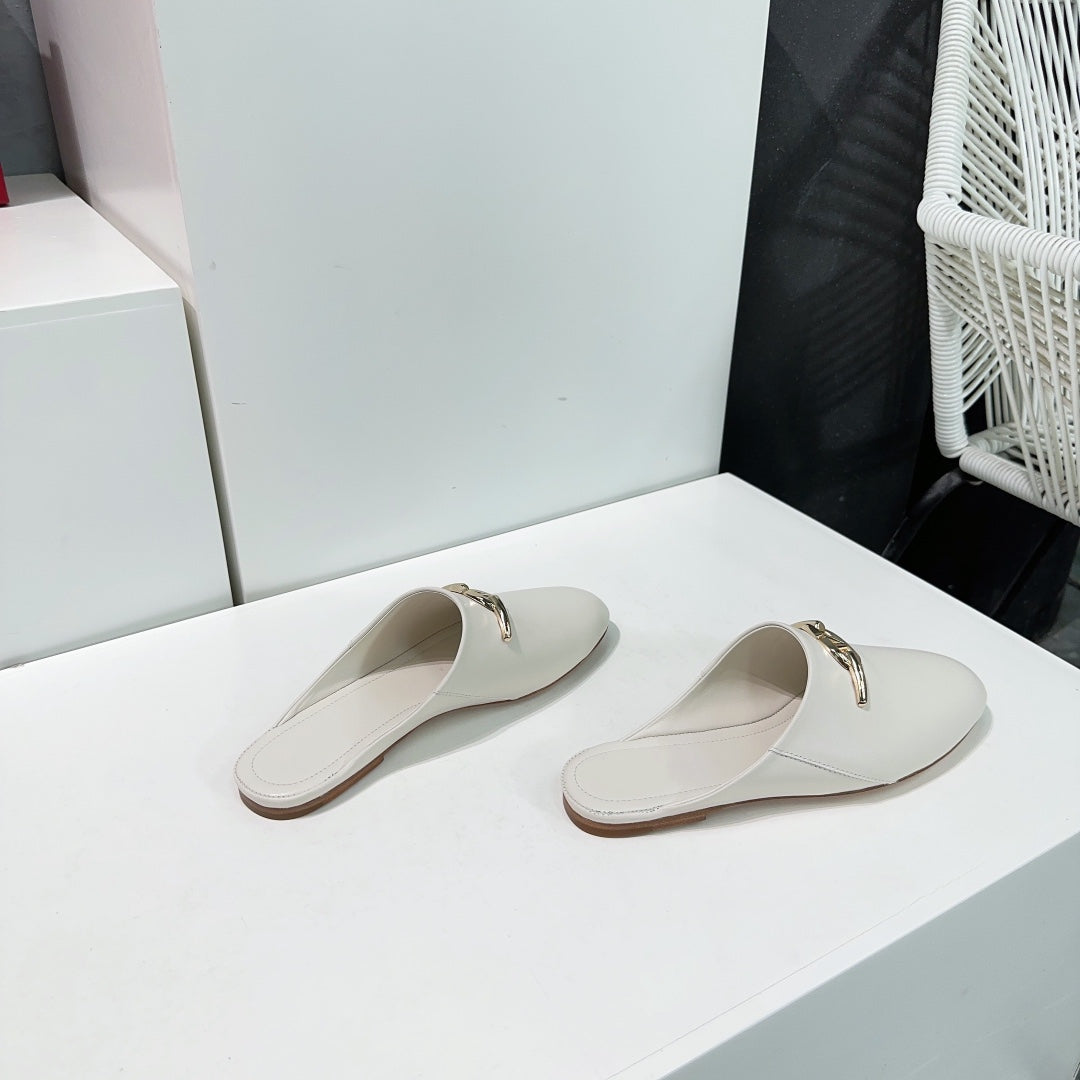 VLogo Signature White Leather mules