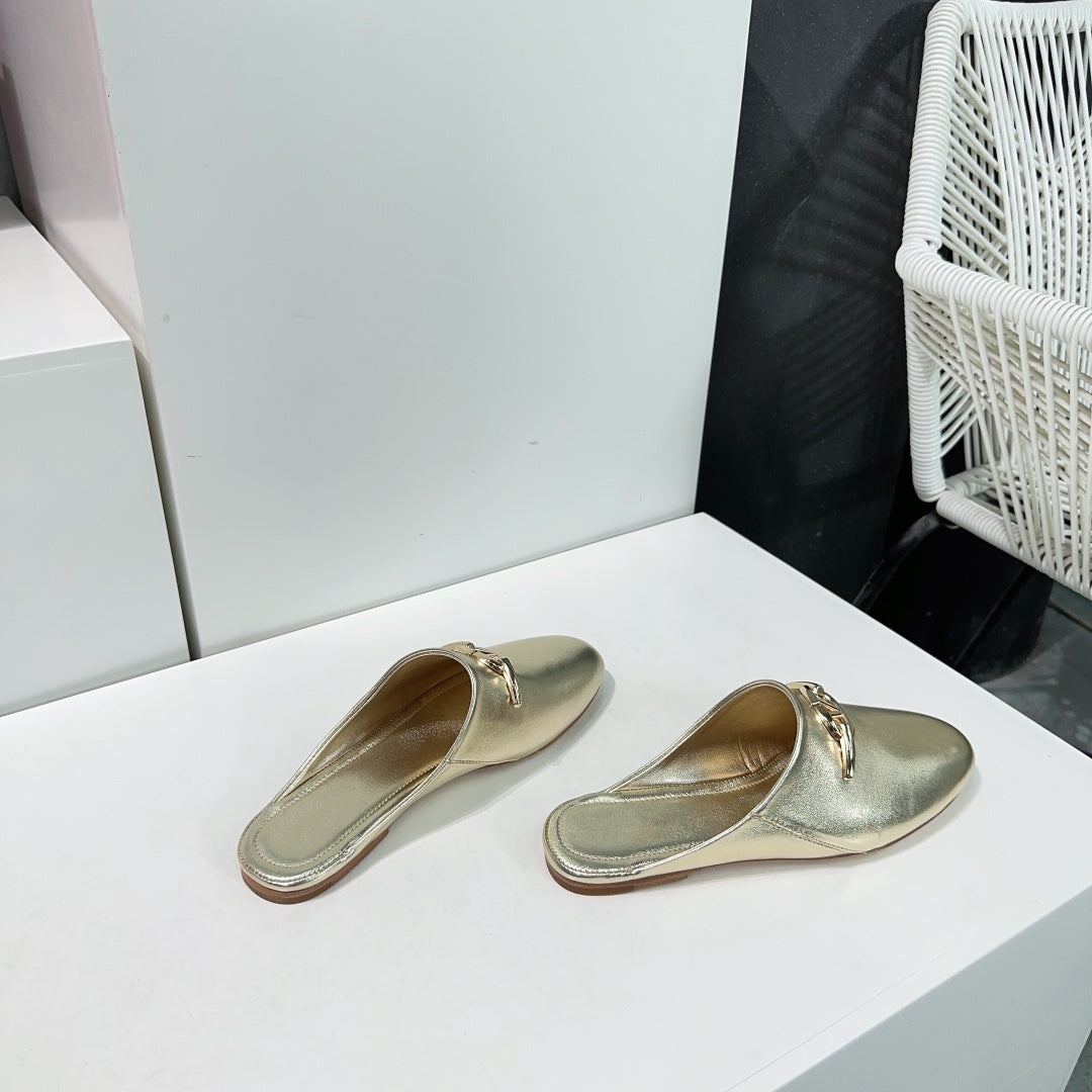 VLogo Signature Gold Leather mules