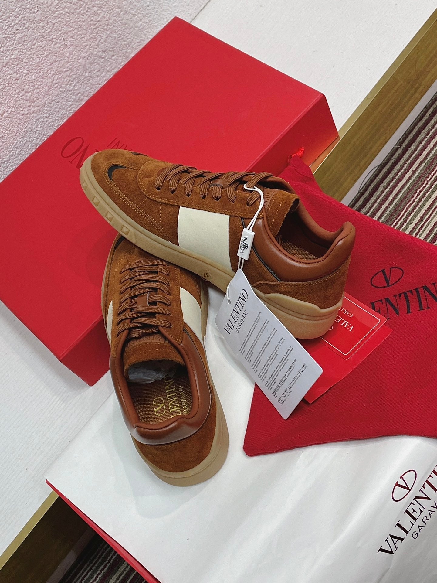 UPVILLAGE LOW TOP SNEAKER IN SYRUP BROWN SUEDE