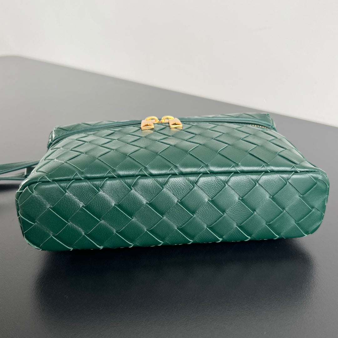 BANG BANG 22 VANITY CASE IN DARK GREEN CALFSKIN