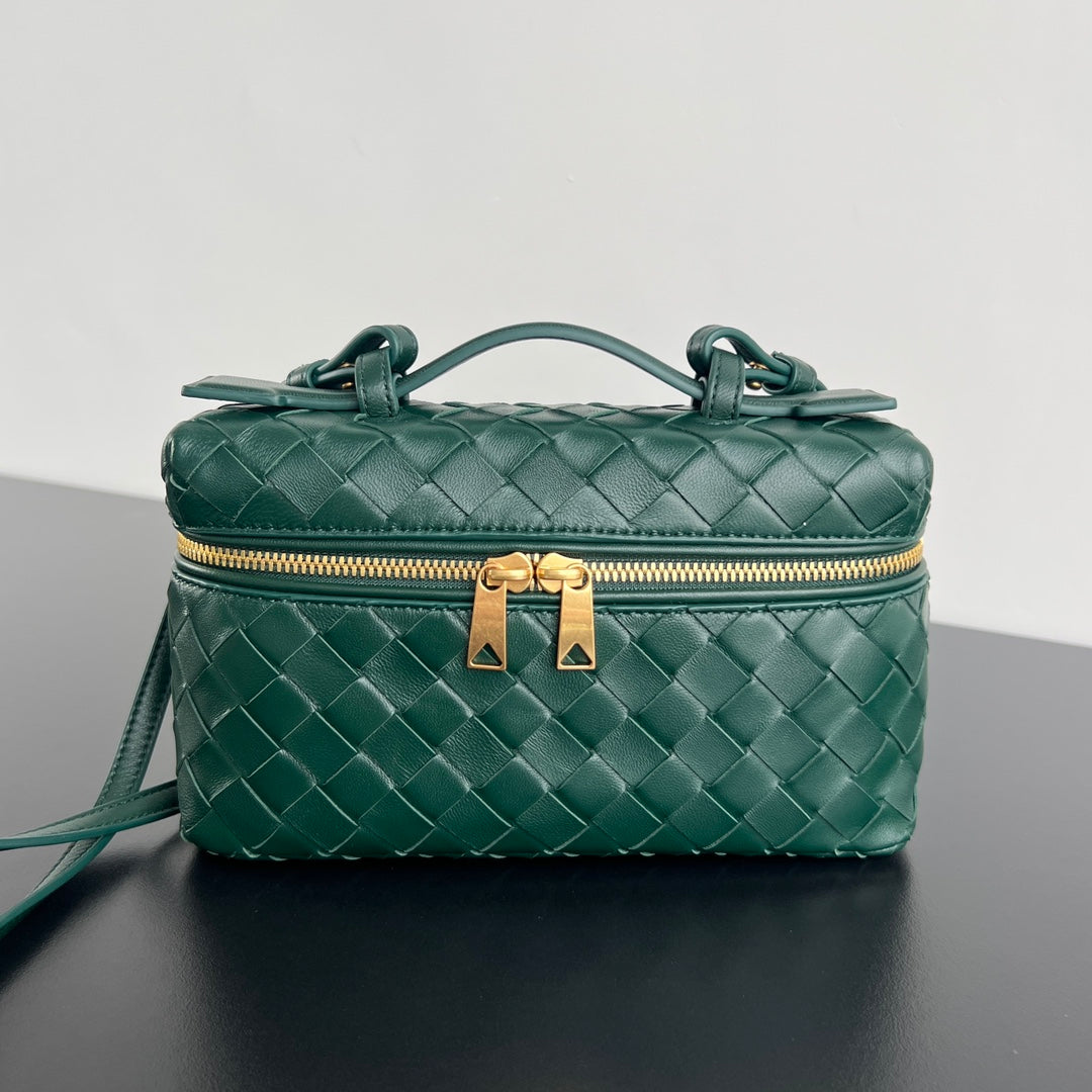 BANG BANG 22 VANITY CASE IN DARK GREEN CALFSKIN