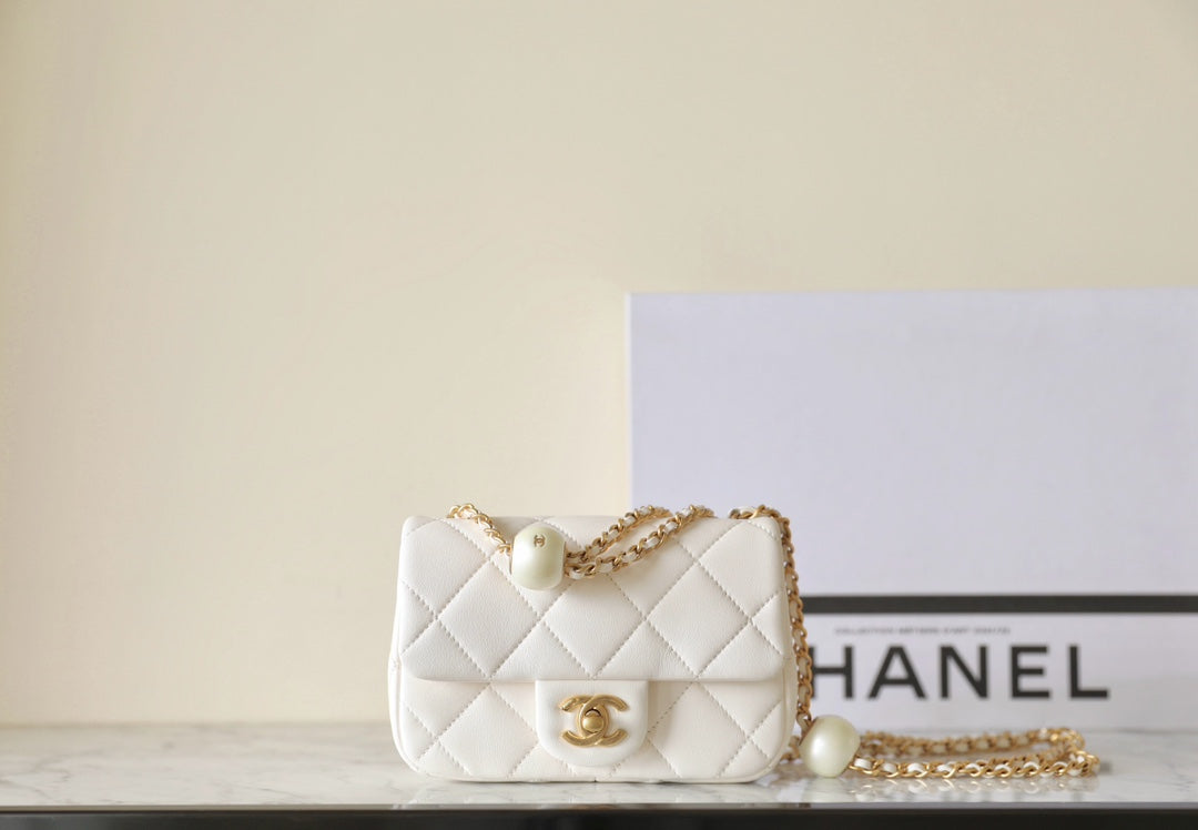 cc 24s mini flap bag 17cm white lambskin pearl ball