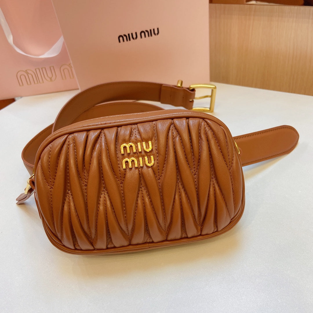 miu brown belt 30mm with matelasse pouch