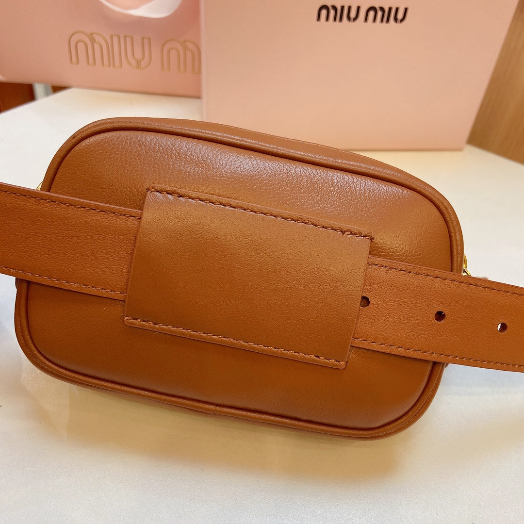 miu brown belt 30mm with matelasse pouch