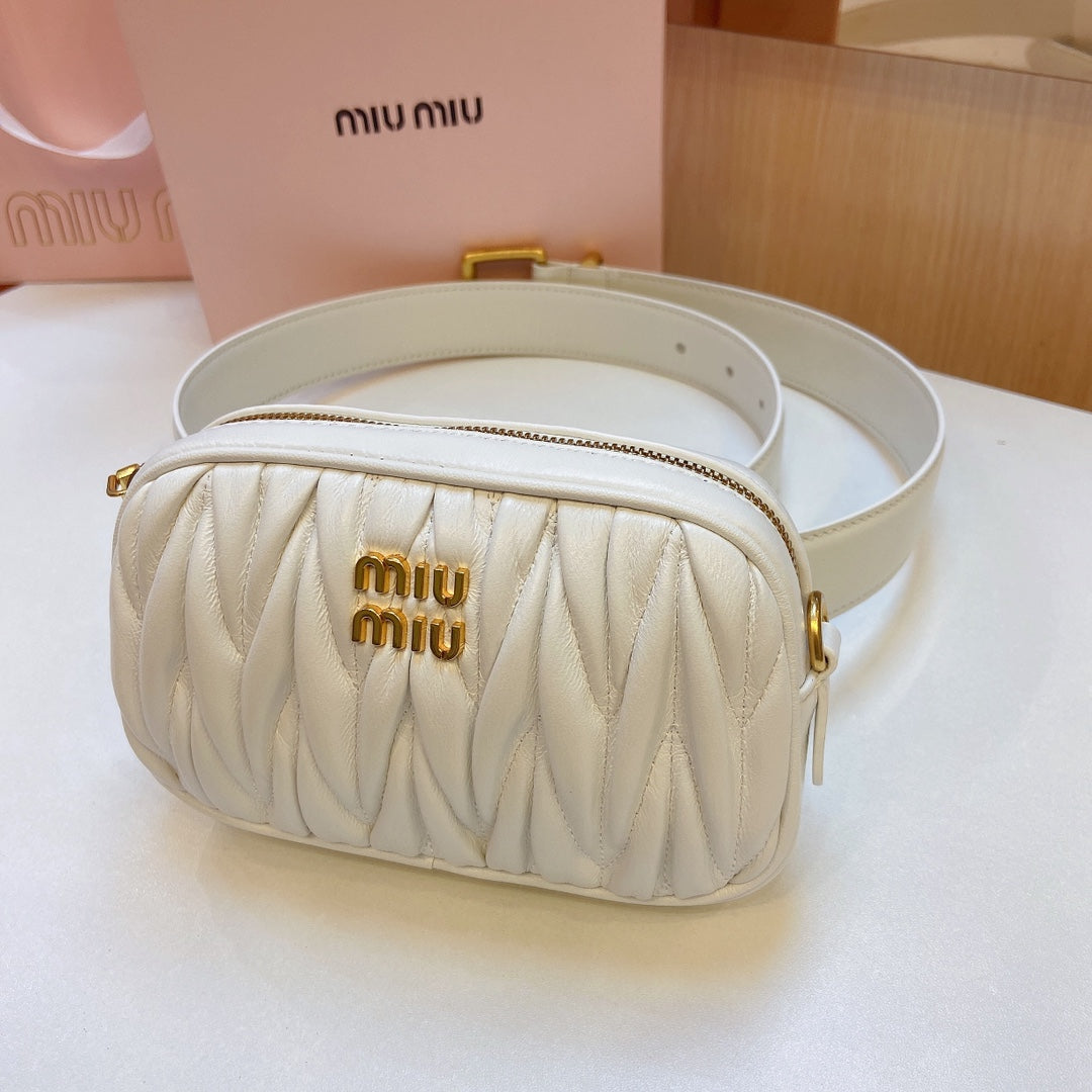 miu white belt 30mm with matelasse pouch